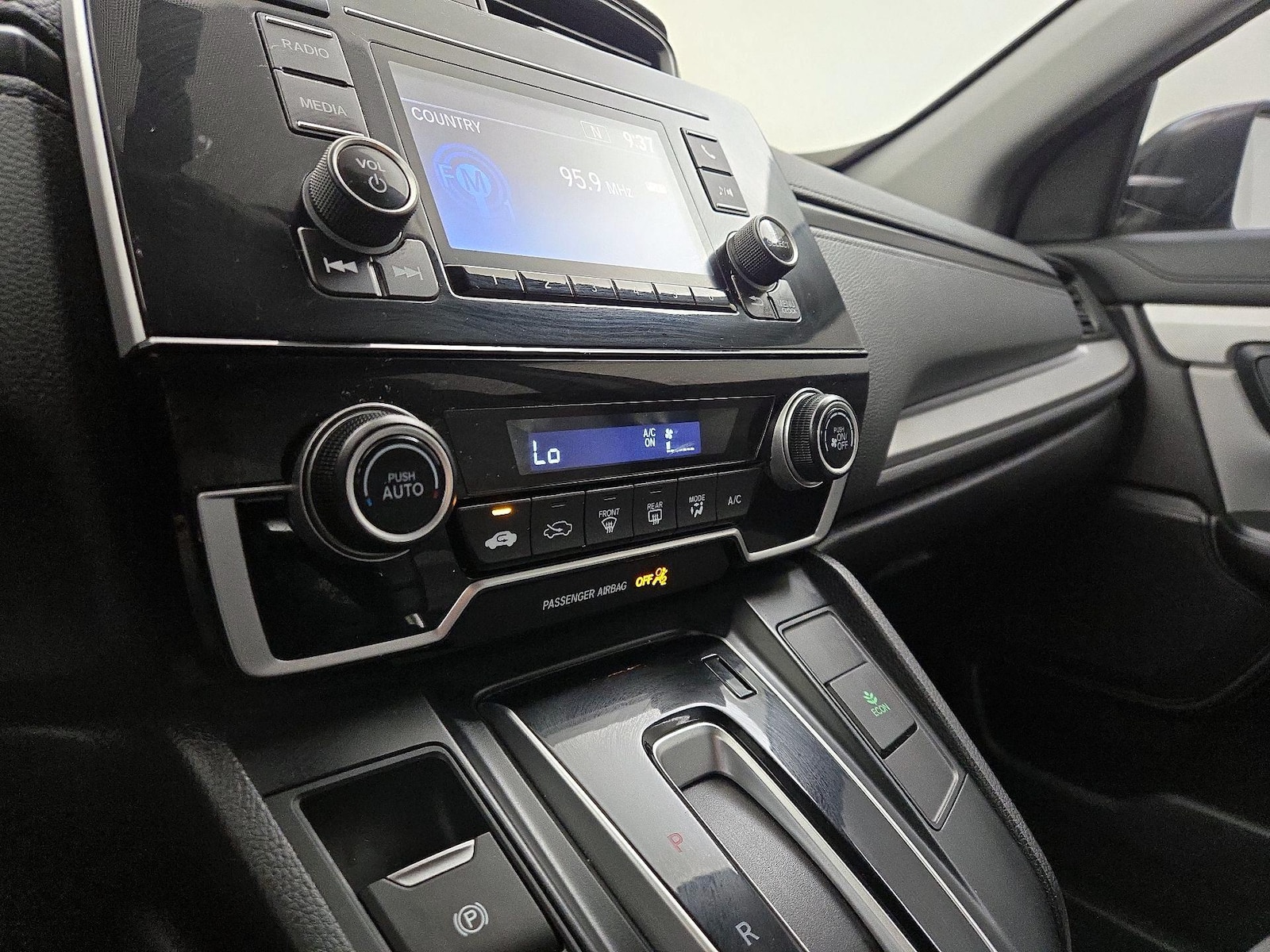 2019 Honda CR-V LX - Photo 17