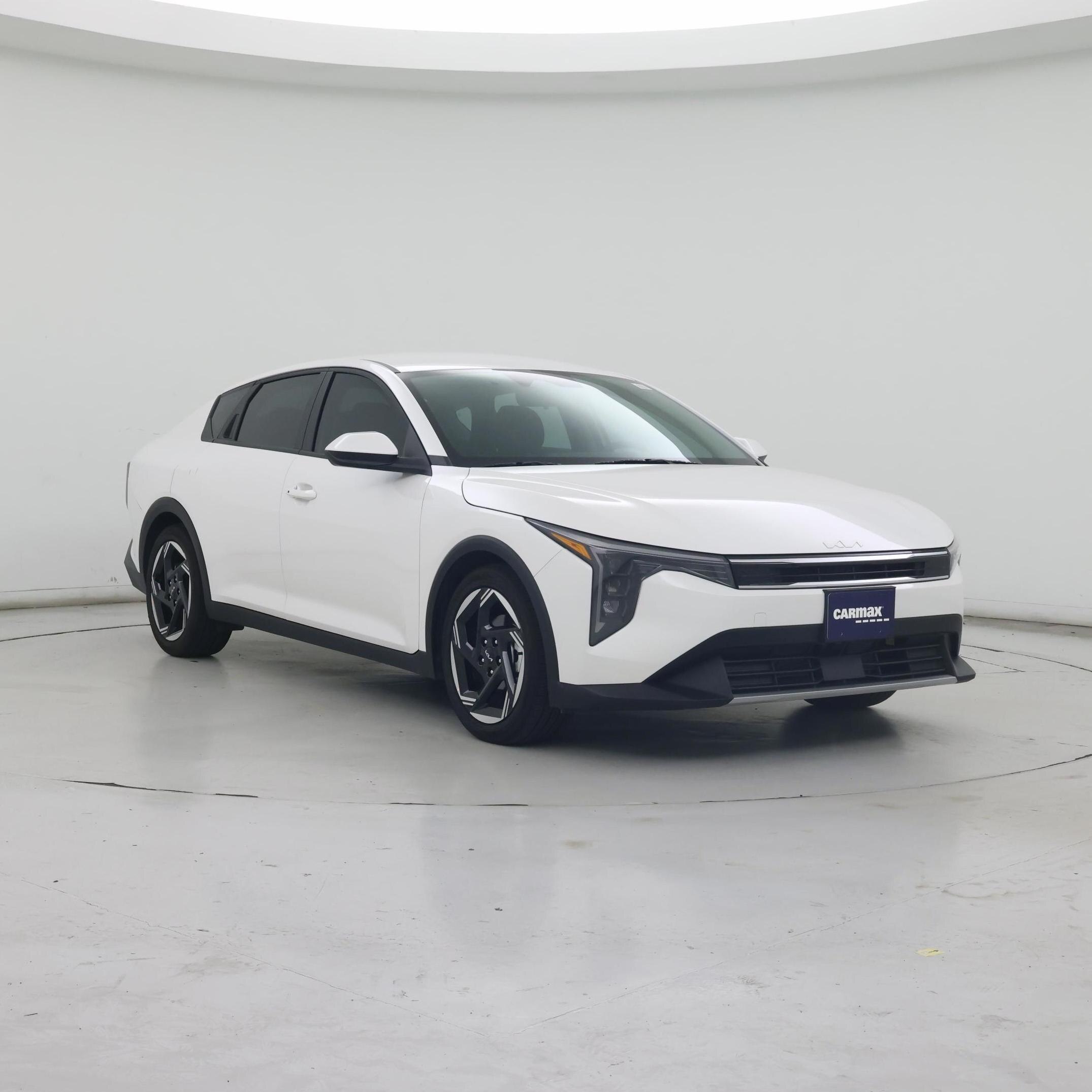 White 2025 Kia K4 Sedan Front-Wheel Drive Automatic