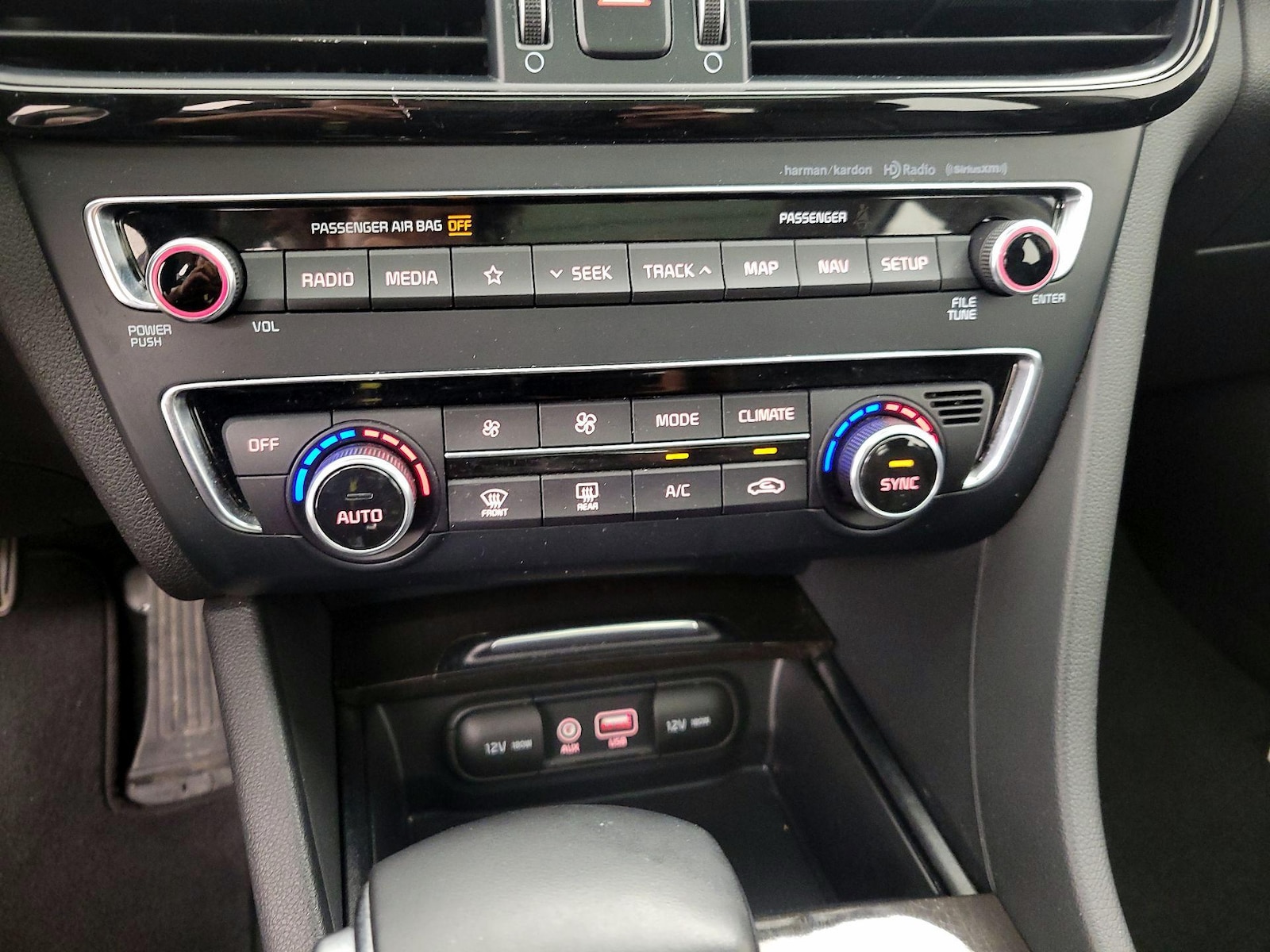 2018 Kia Optima EX - Photo 18