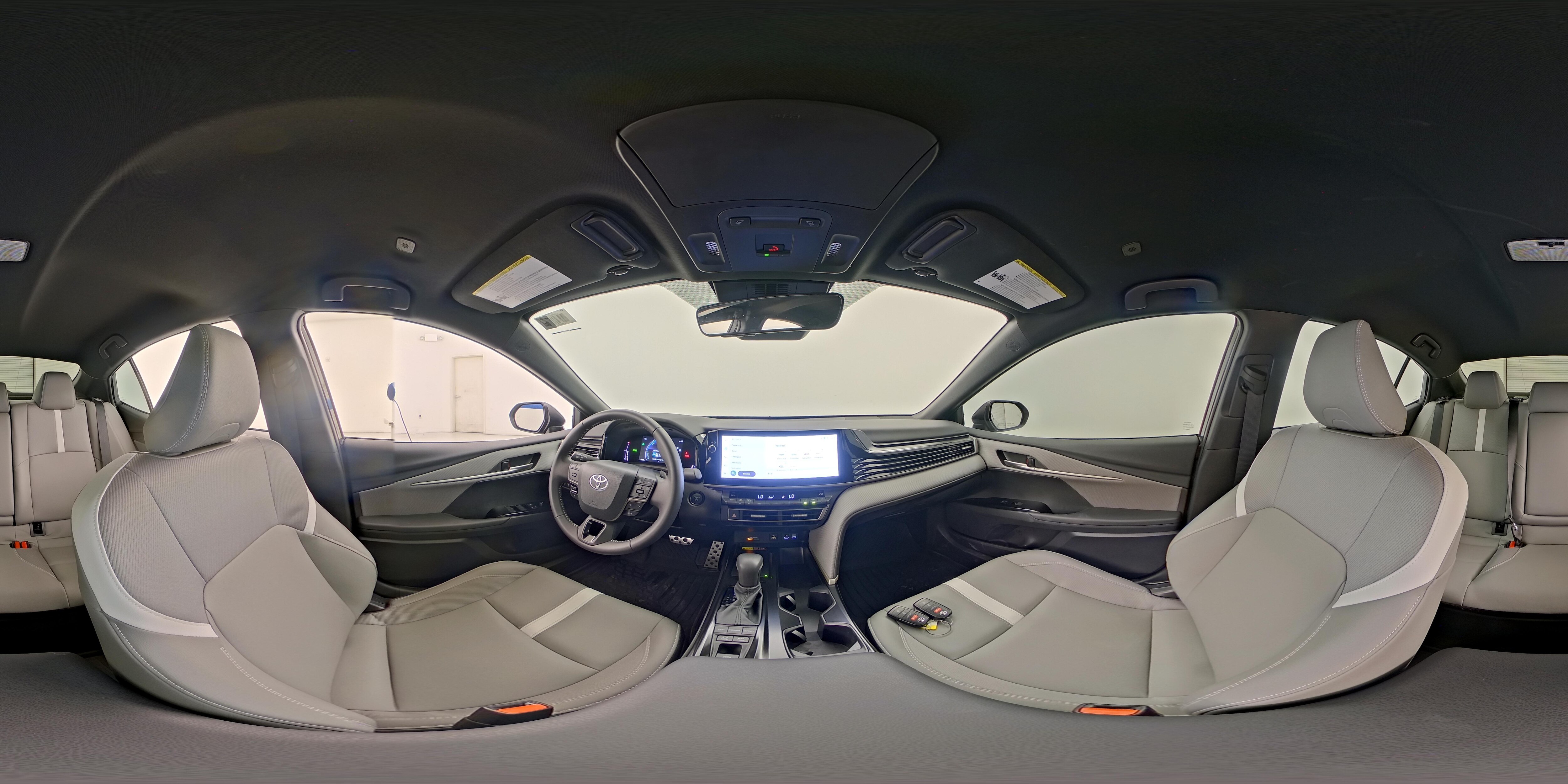 2026 Toyota Camry SE - Photo 25