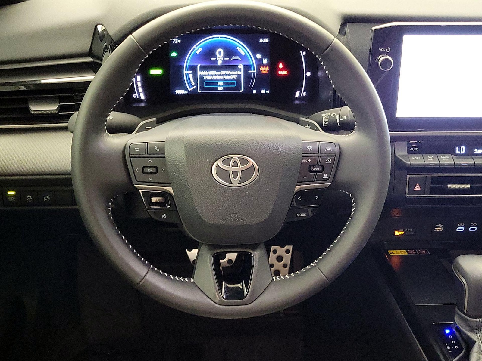 2026 Toyota Camry SE - Photo 11
