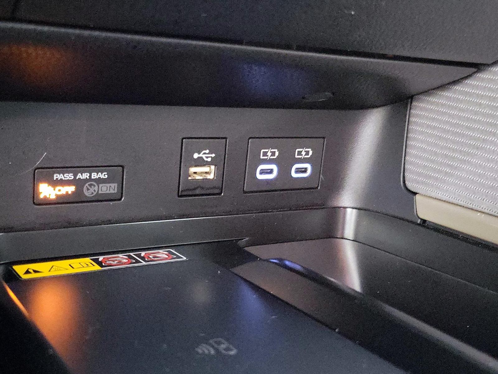 2026 Toyota Camry SE - Photo 20