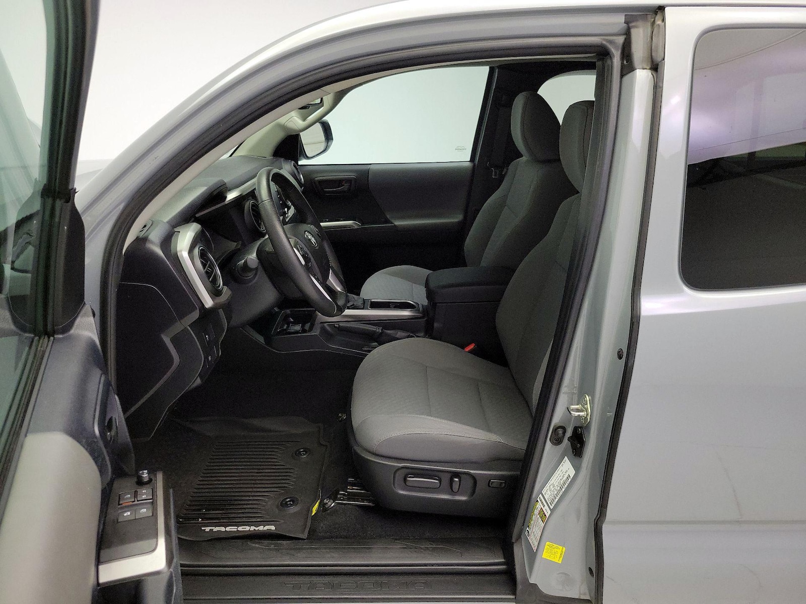Power Seat(s) & Side Airbags