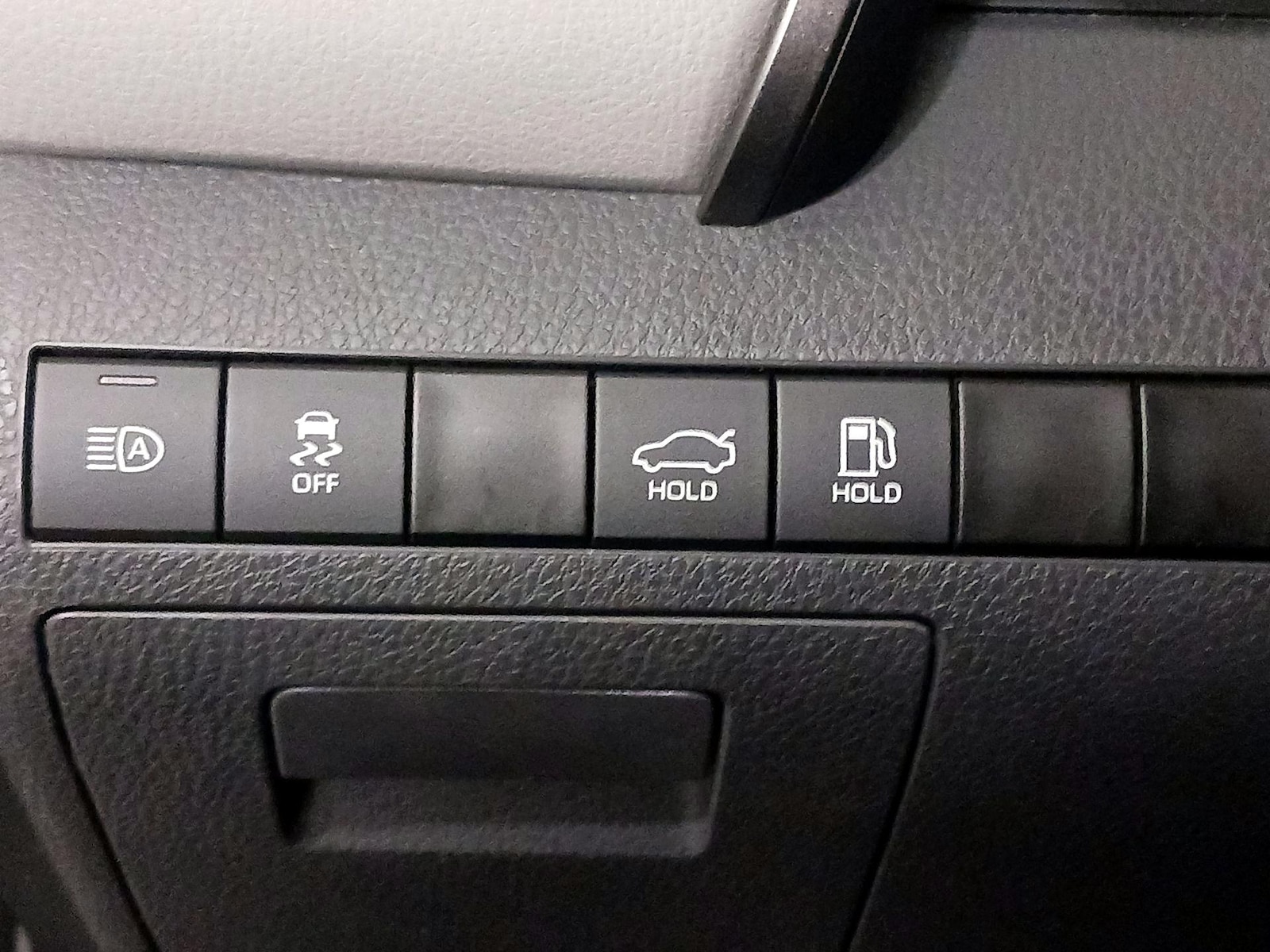 2023 Toyota Camry SE - Photo 14