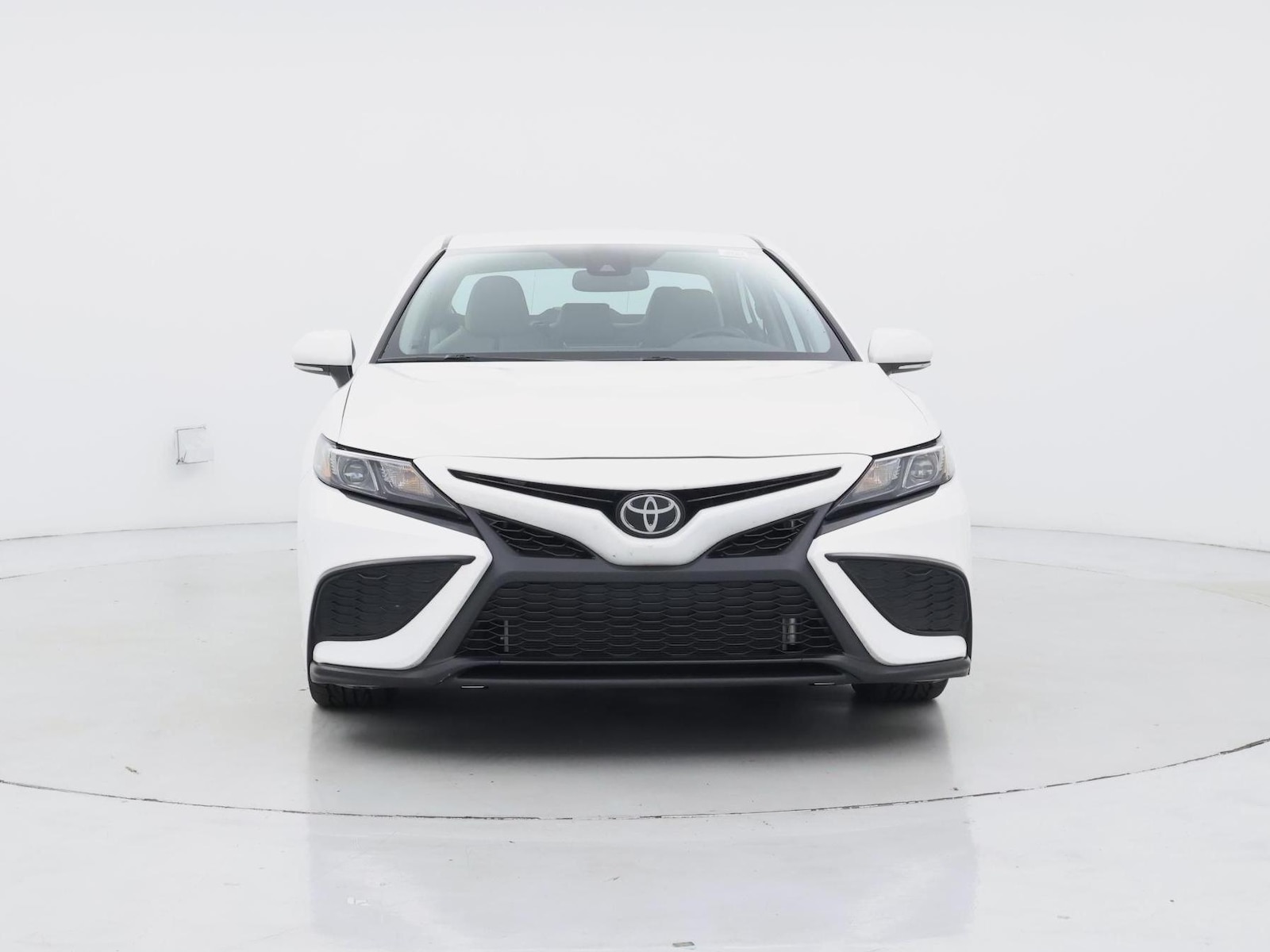 2023 Toyota Camry SE - Photo 6
