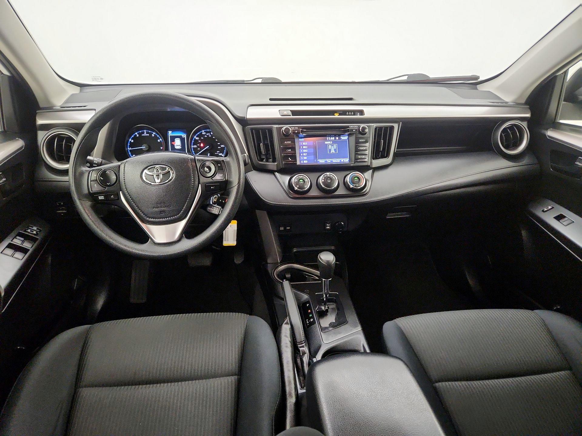 Thumbnail: 2018 Toyota RAV4 - 9