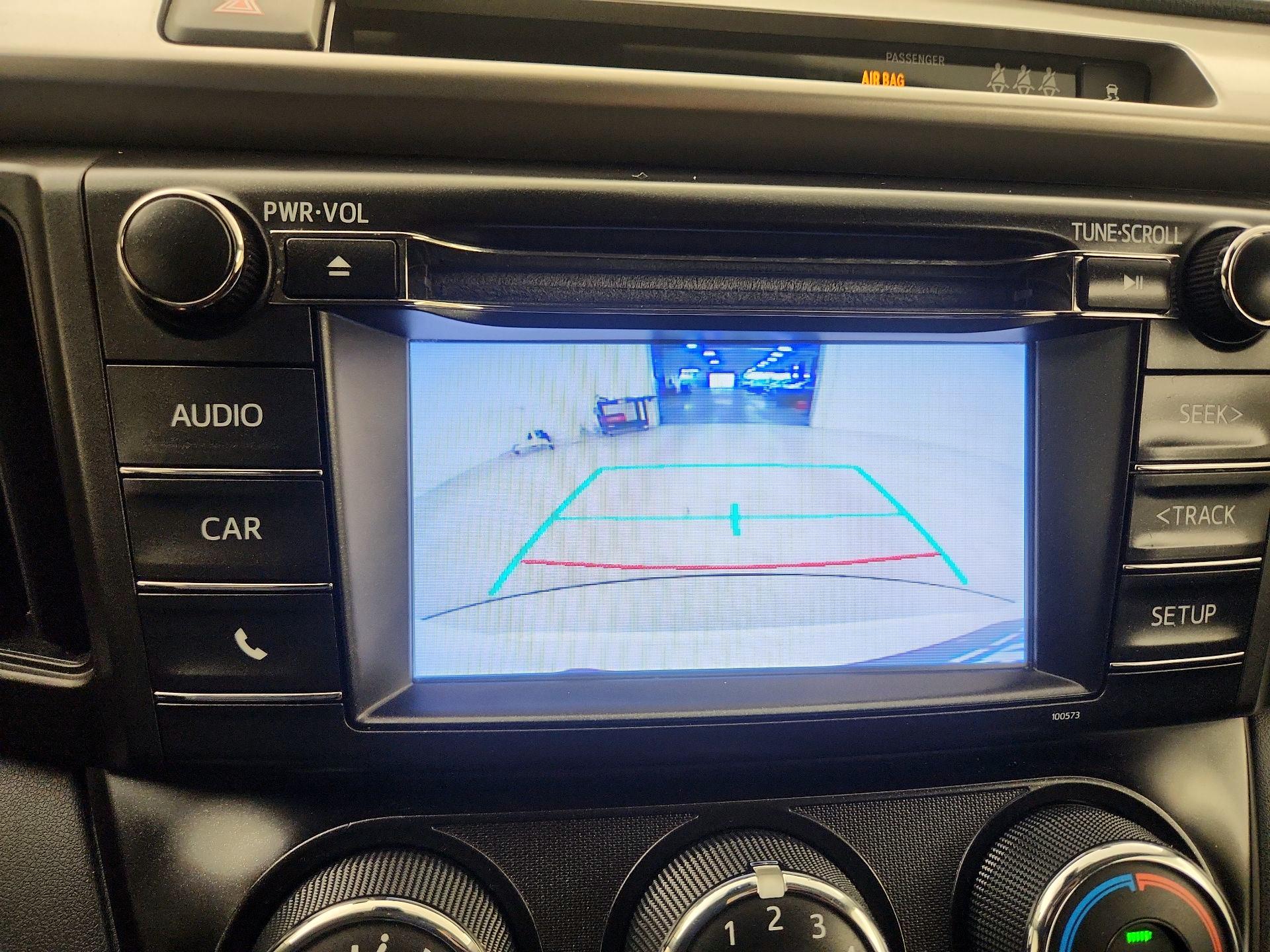 Thumbnail: 2018 Toyota RAV4 - 14