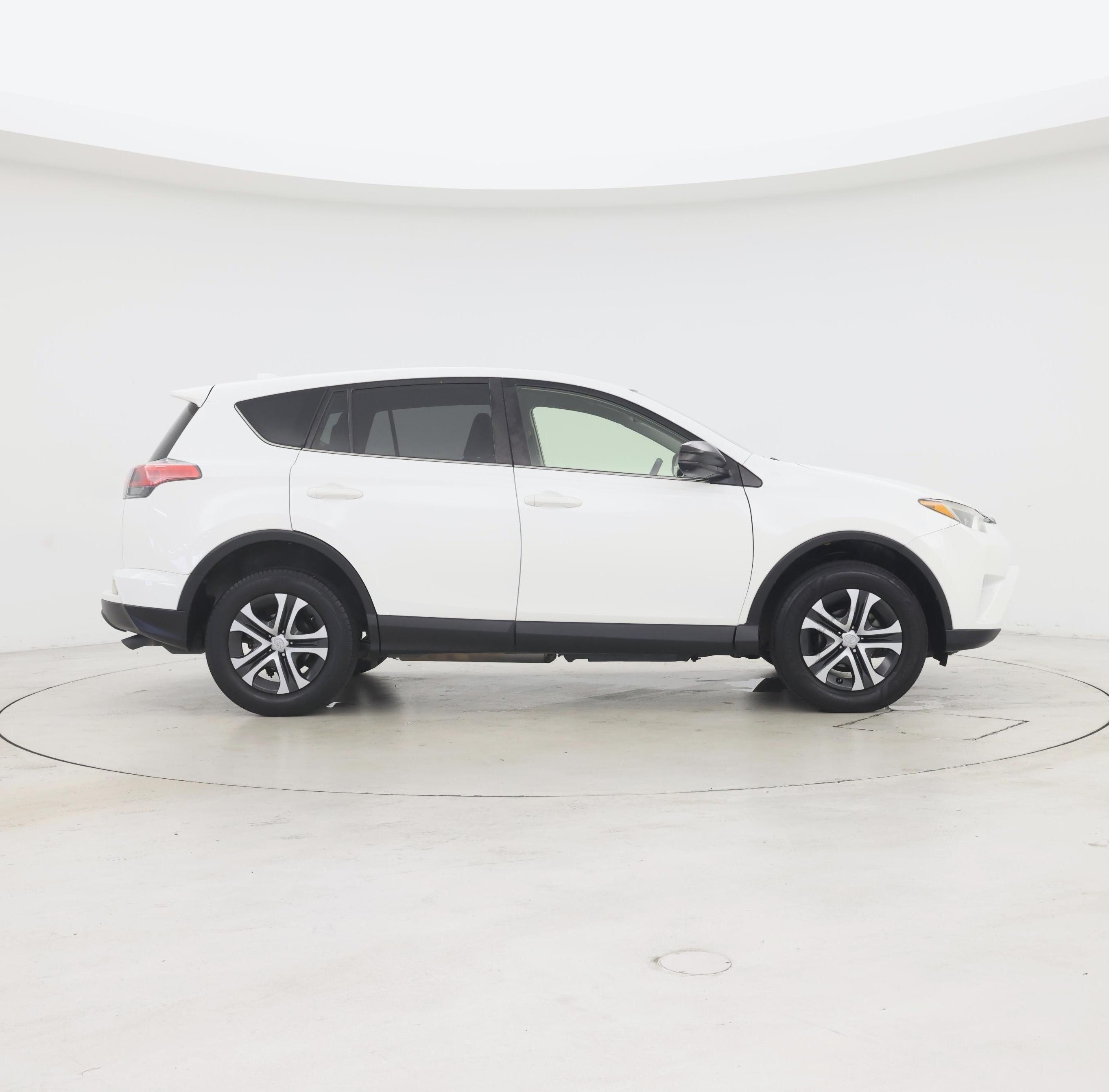 Thumbnail: 2018 Toyota RAV4 - 7