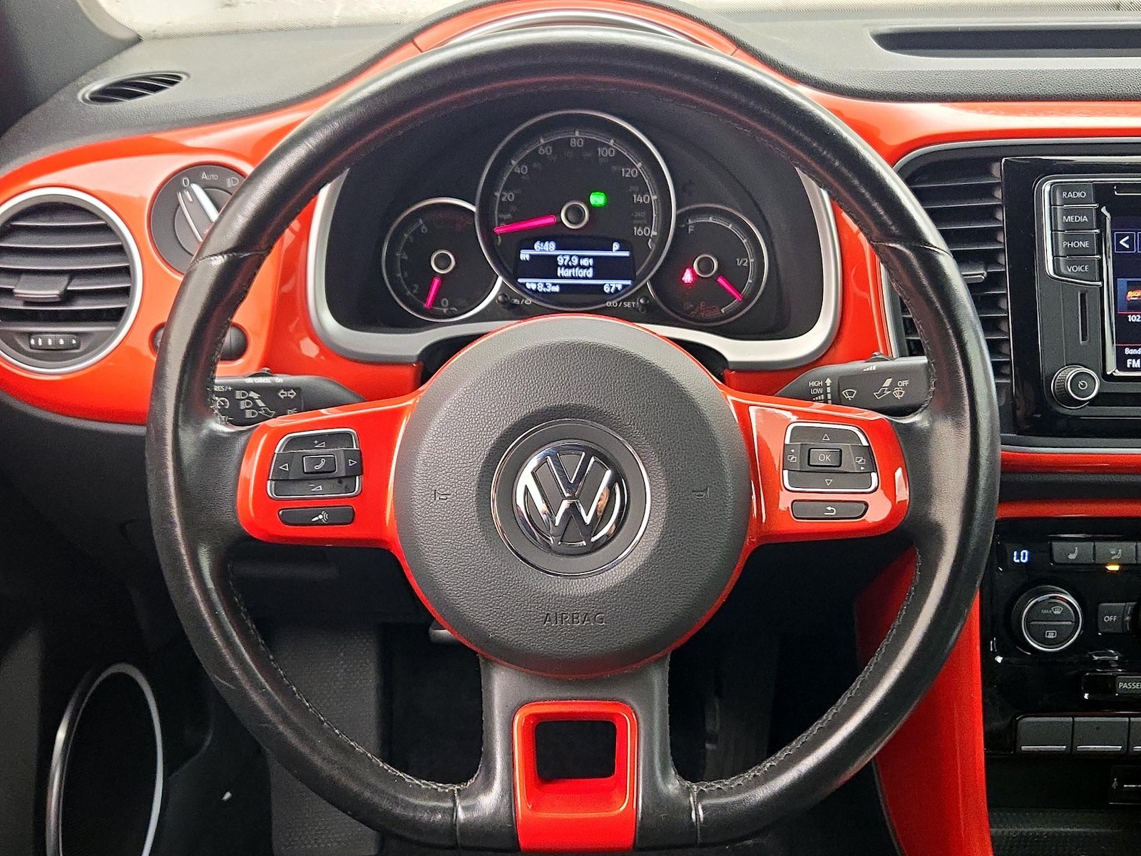 2019 Volkswagen Beetle SE - Photo 11