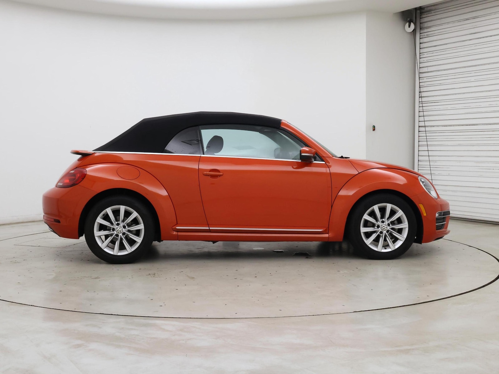 2019 Volkswagen Beetle SE - Photo 8