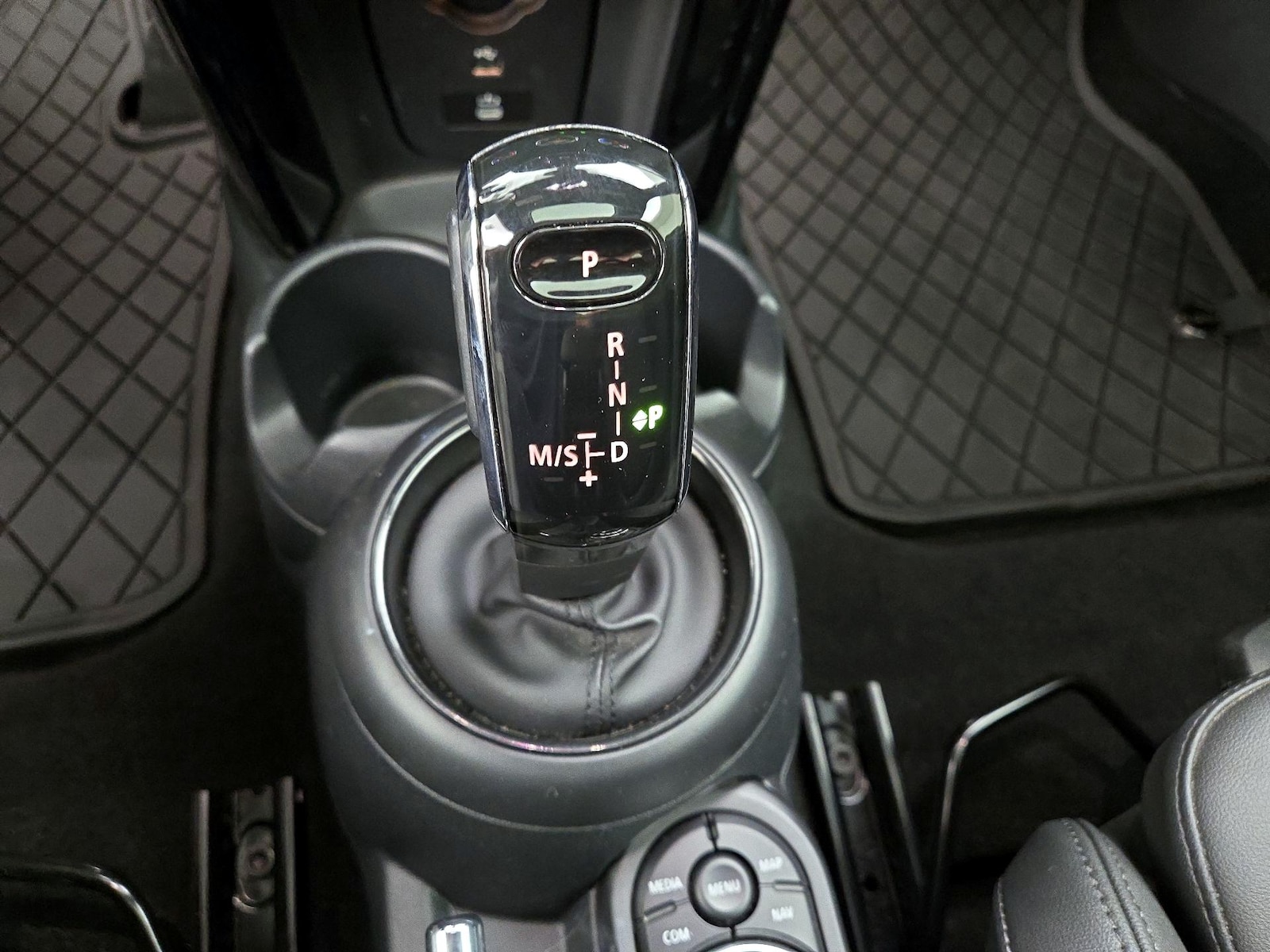 2023 MINI 3 Door S - Photo 19
