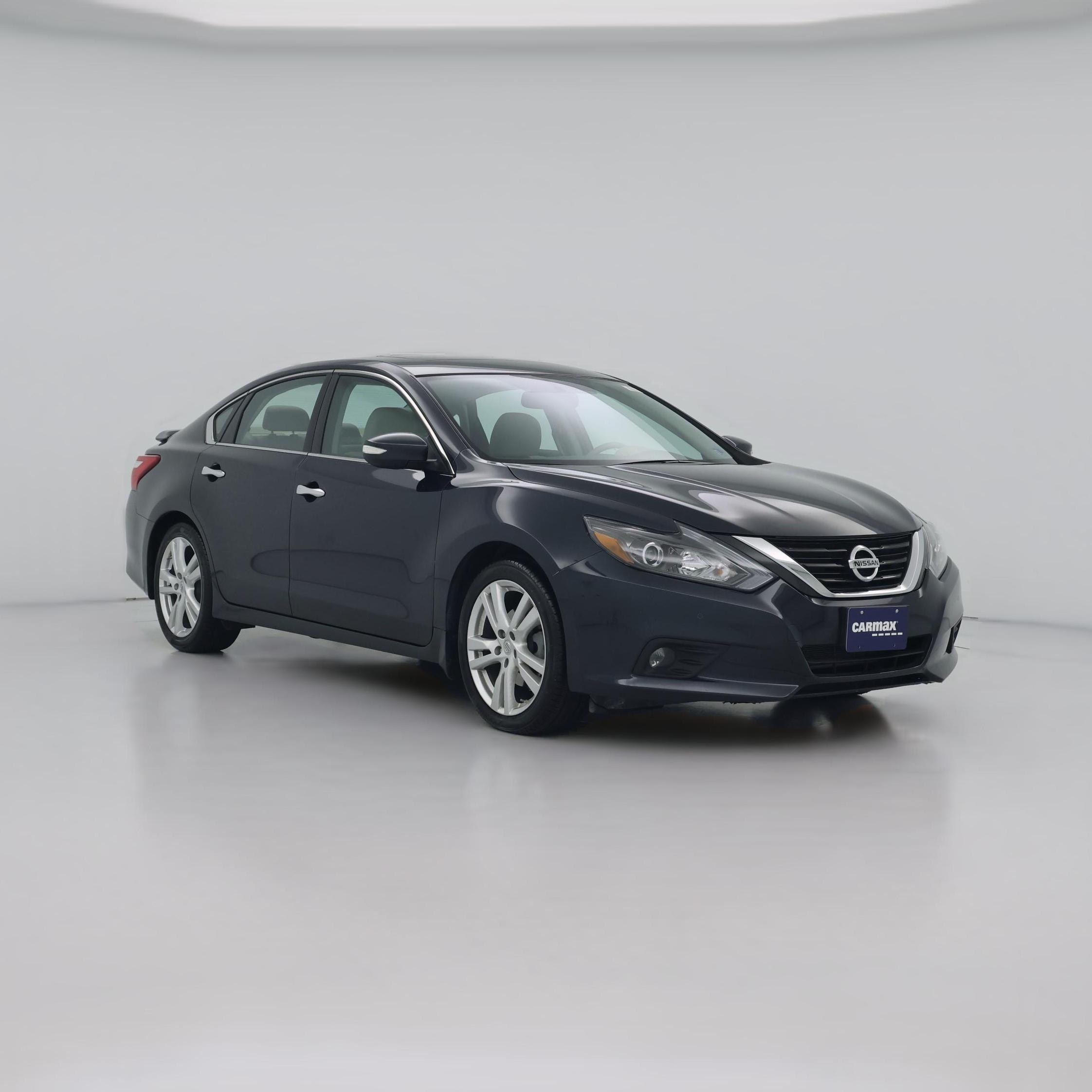 Thumbnail: 2016 Nissan Altima - 1