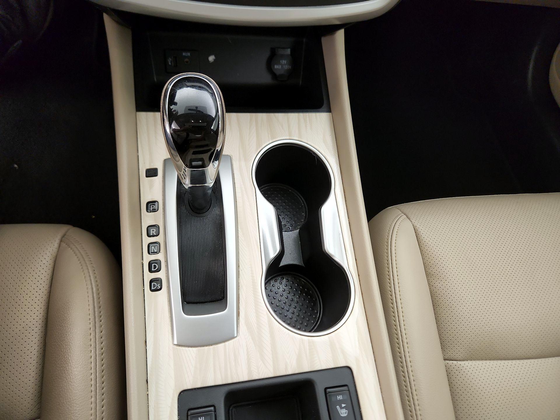 Thumbnail: 2016 Nissan Altima - 19