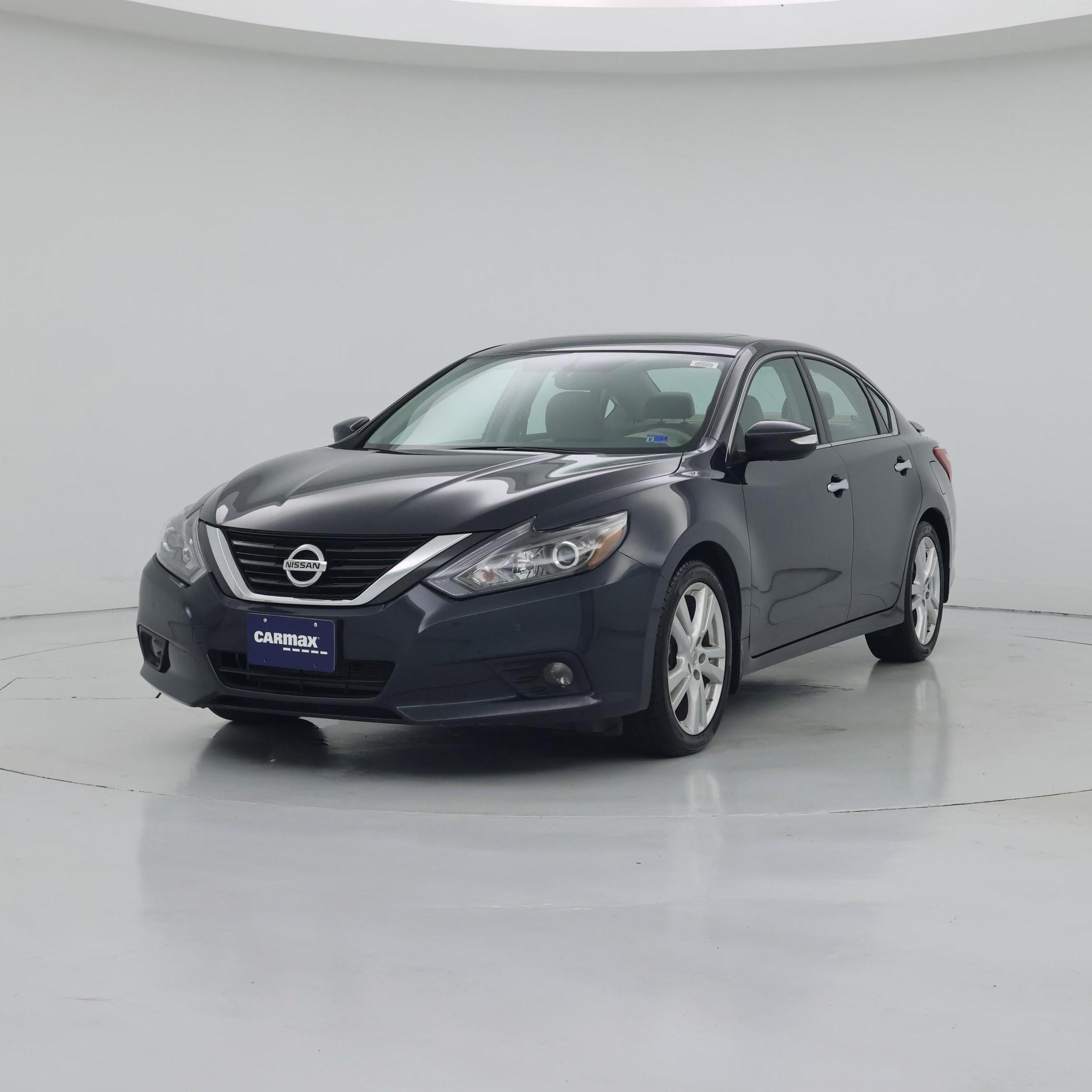 Thumbnail: 2016 Nissan Altima - 4