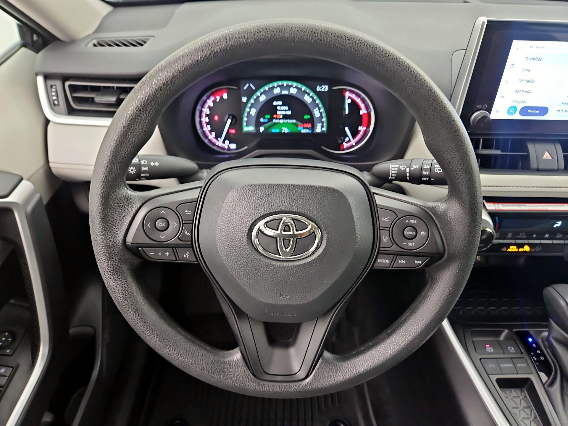Thumbnail: 2025 Toyota RAV4 - 10