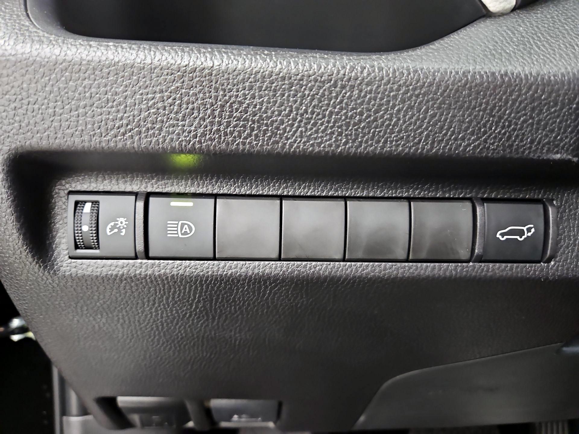 Thumbnail: 2025 Toyota RAV4 - 13