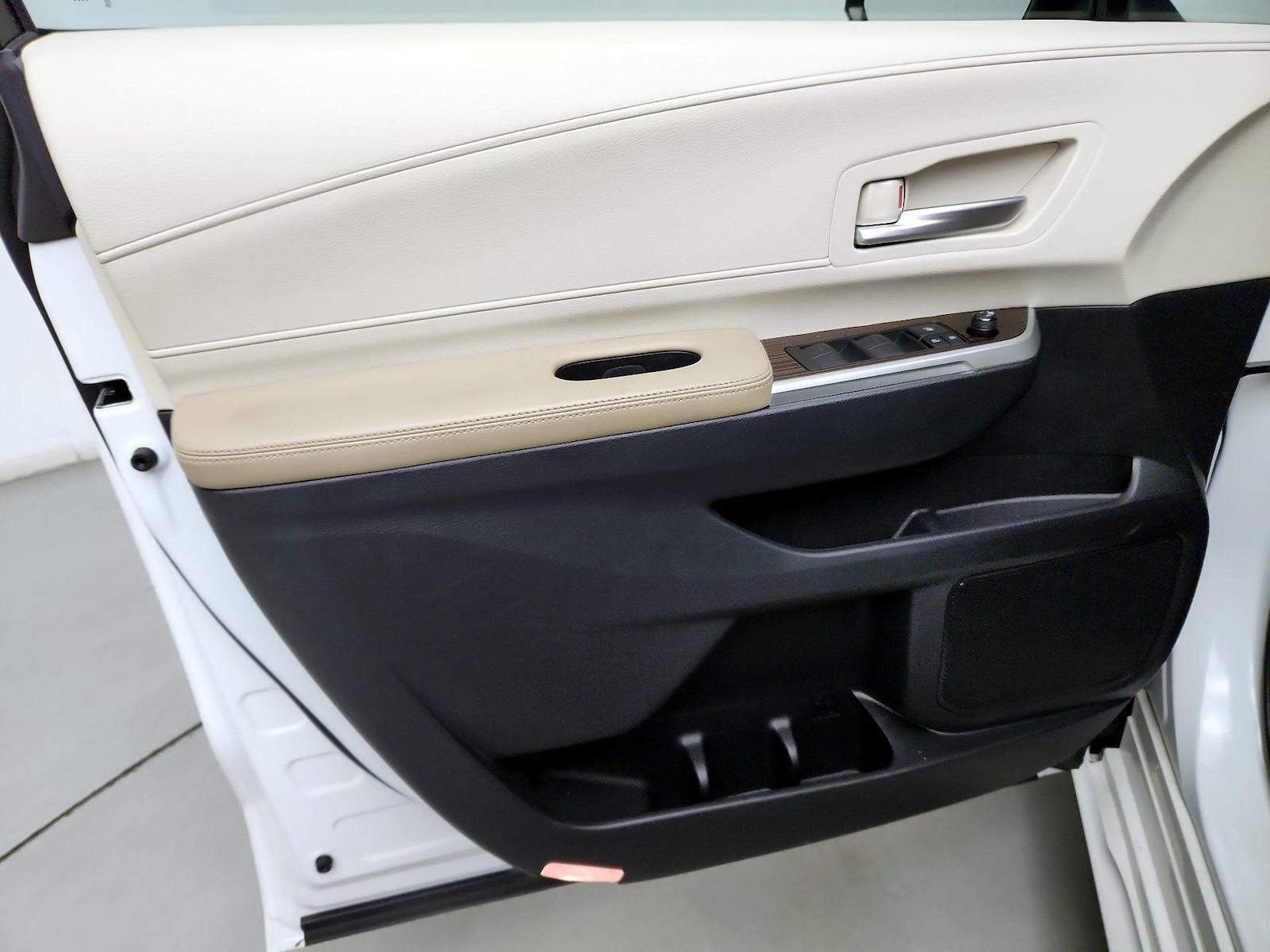 2021 Toyota Sienna XLE - Photo 13