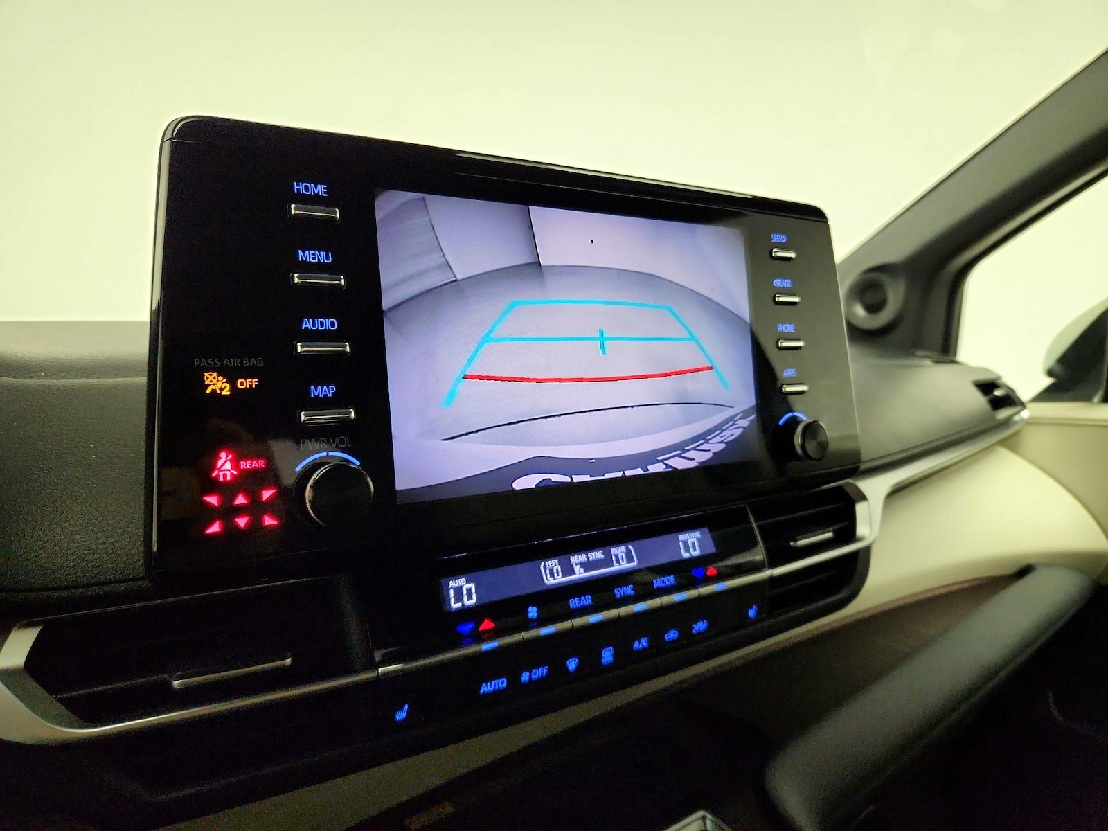 2021 Toyota Sienna XLE - Photo 16