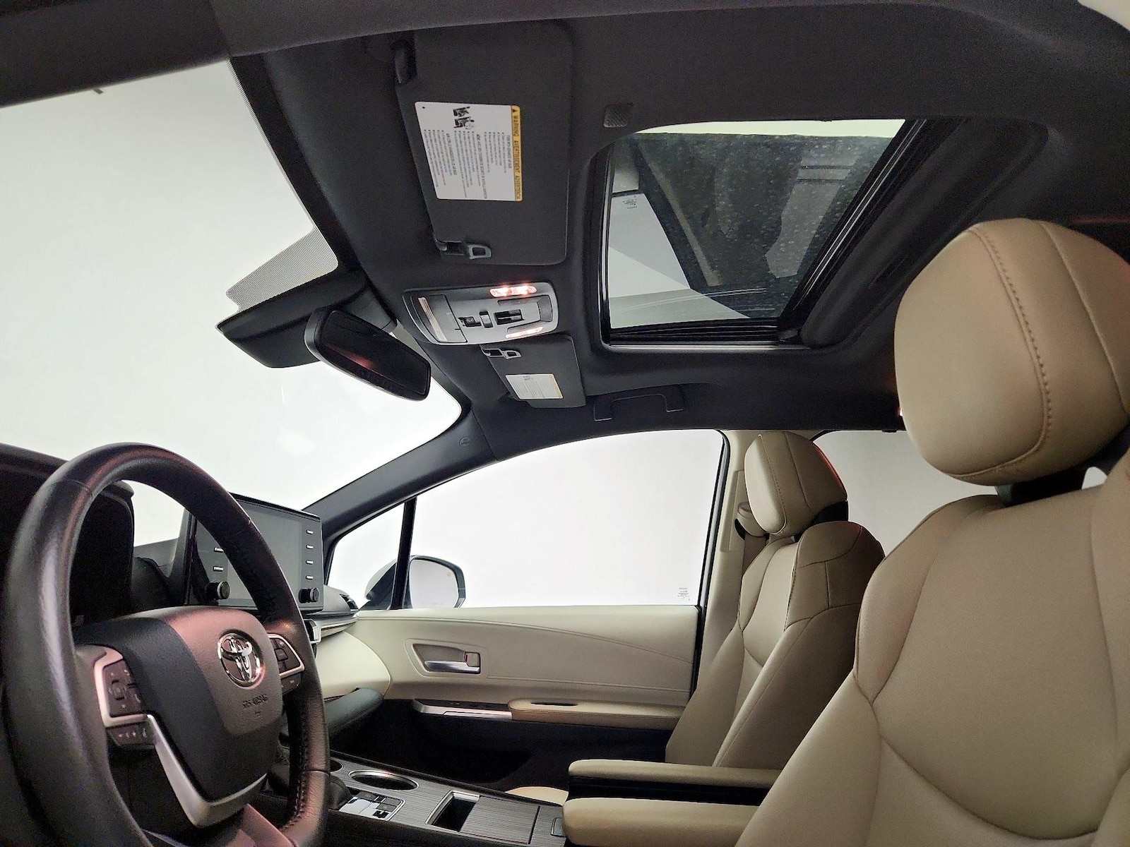 2021 Toyota Sienna XLE - Photo 21