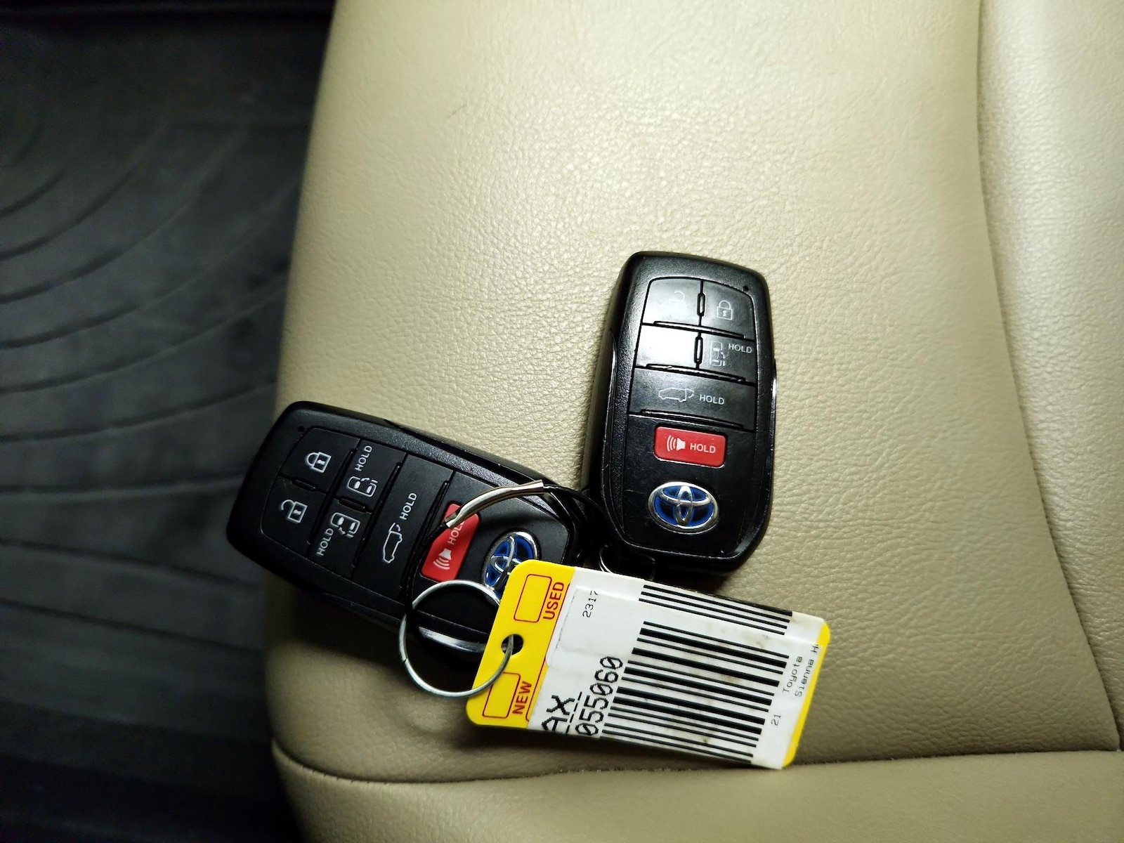 2021 Toyota Sienna XLE - Photo 27