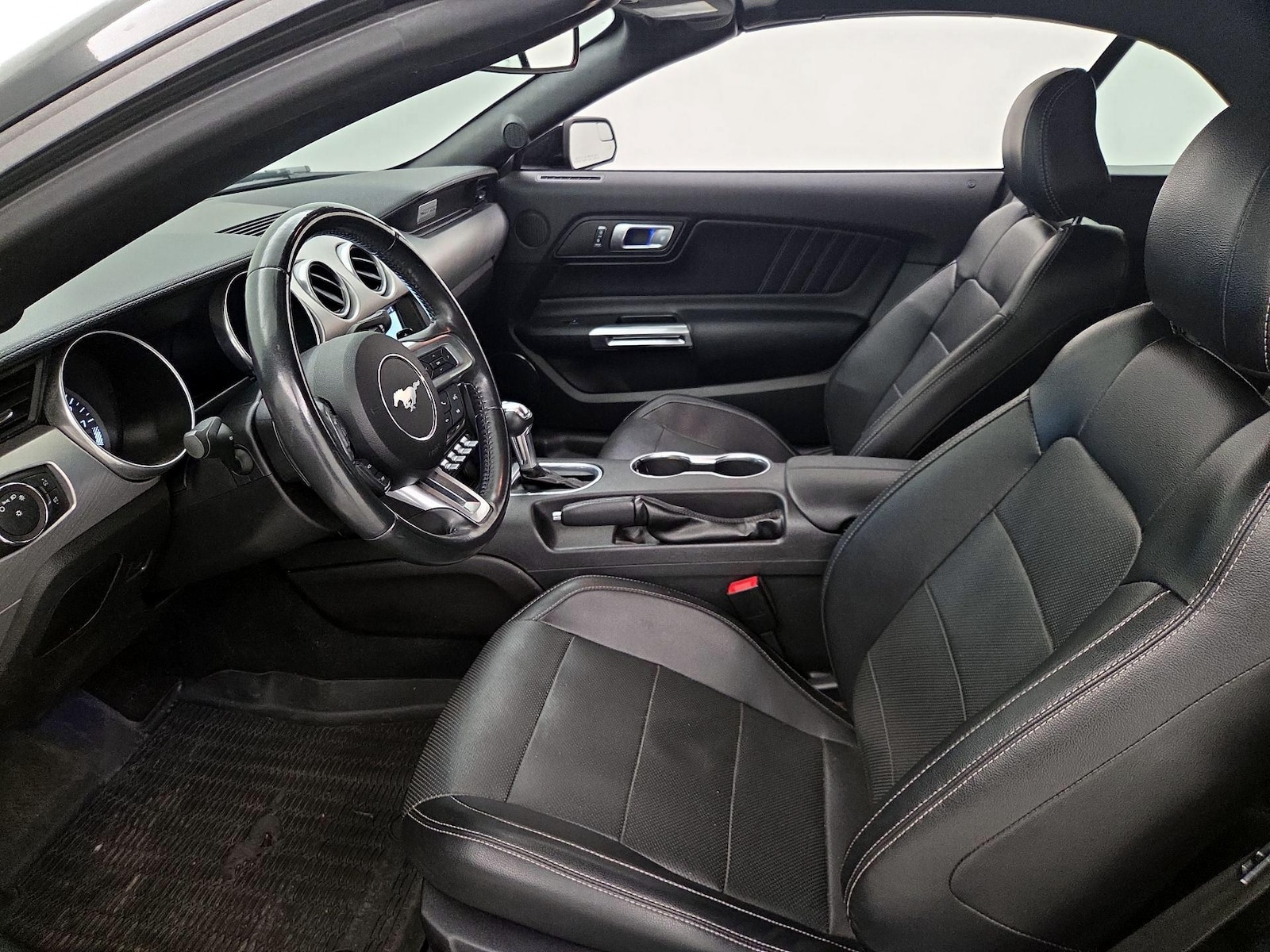 2019 Ford Mustang GT Premium - Photo 12