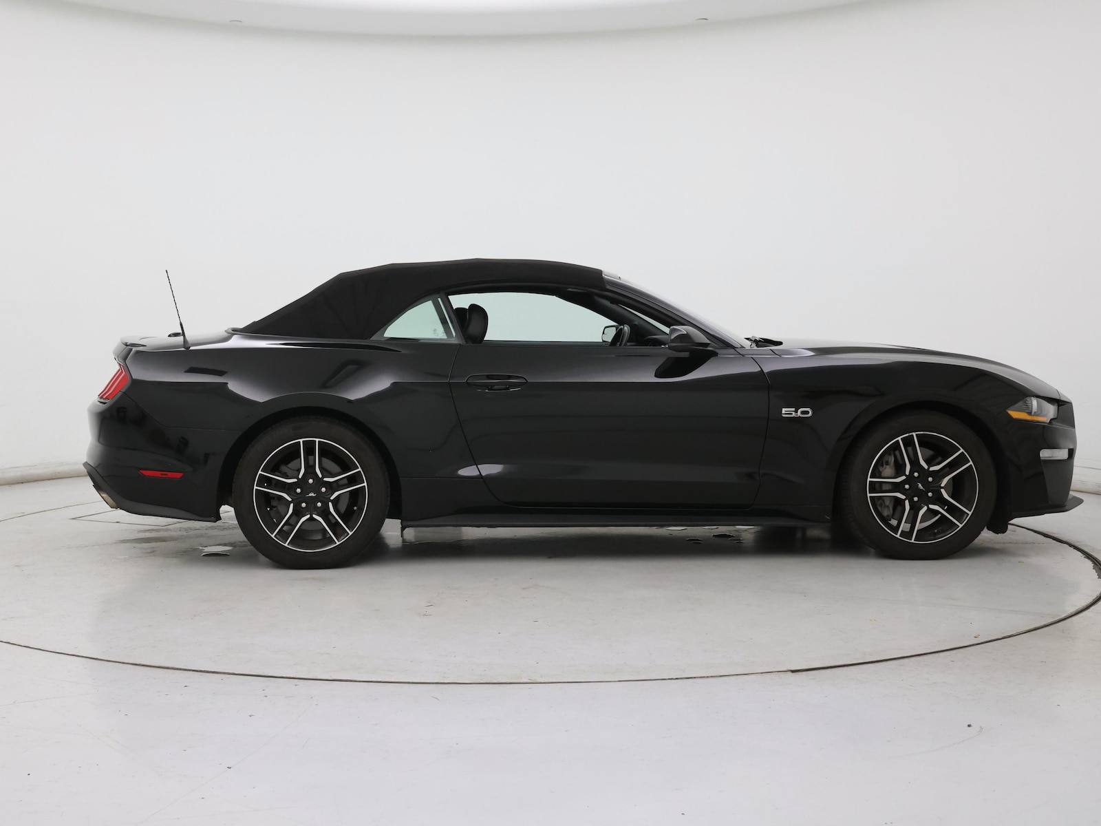 2019 Ford Mustang GT Premium - Photo 8