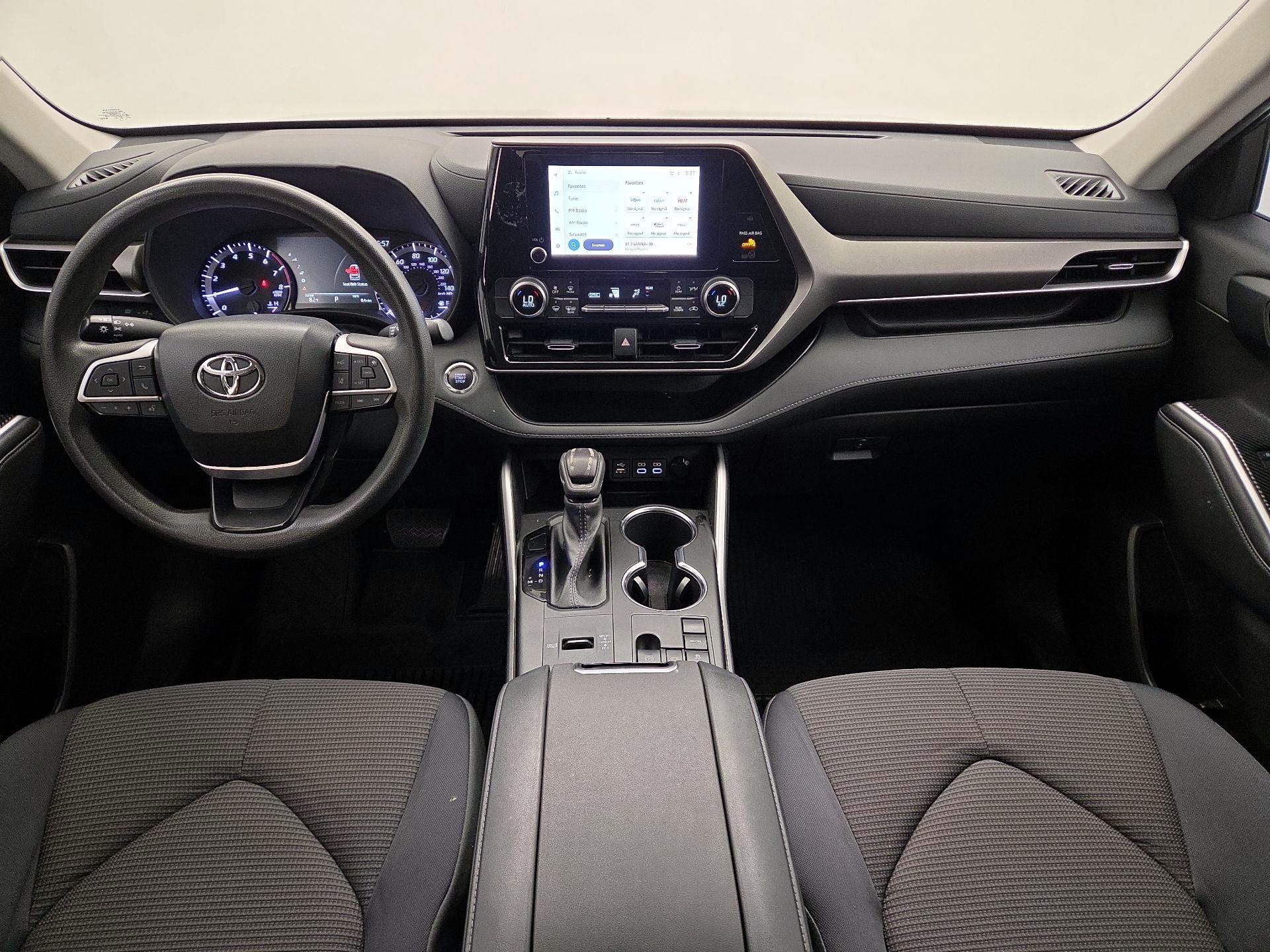 Thumbnail: 2023 Toyota Highlander - 9