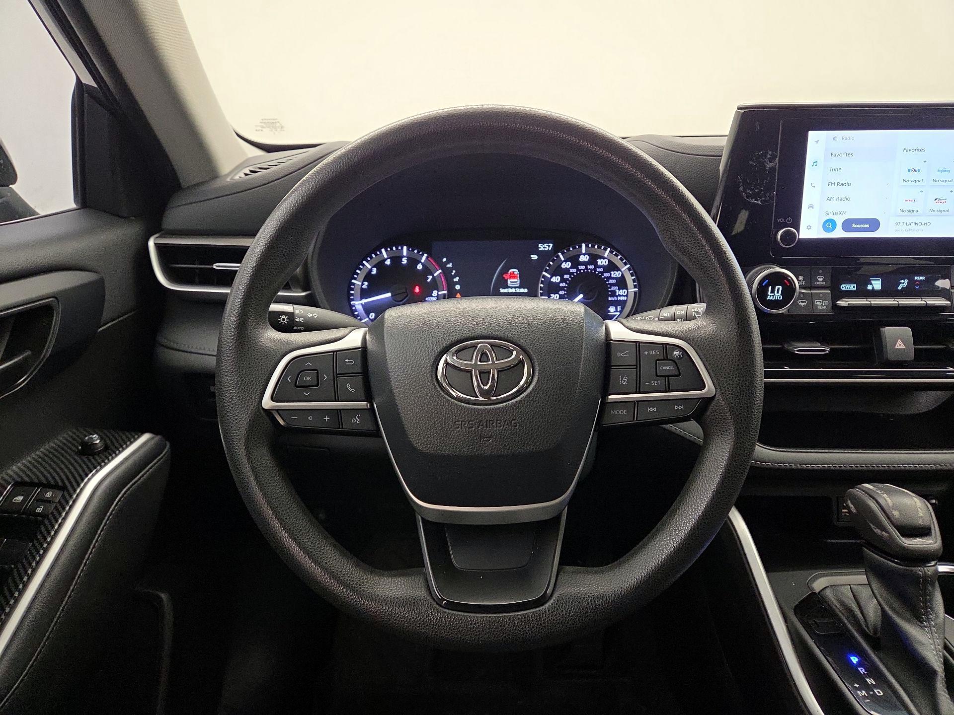 Thumbnail: 2023 Toyota Highlander - 10
