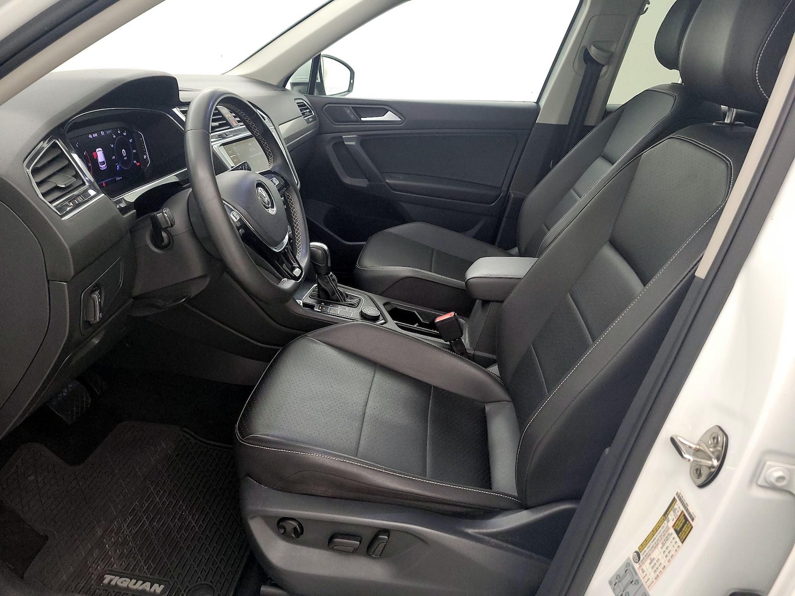 2021 Volkswagen Tiguan SEL - Photo 12