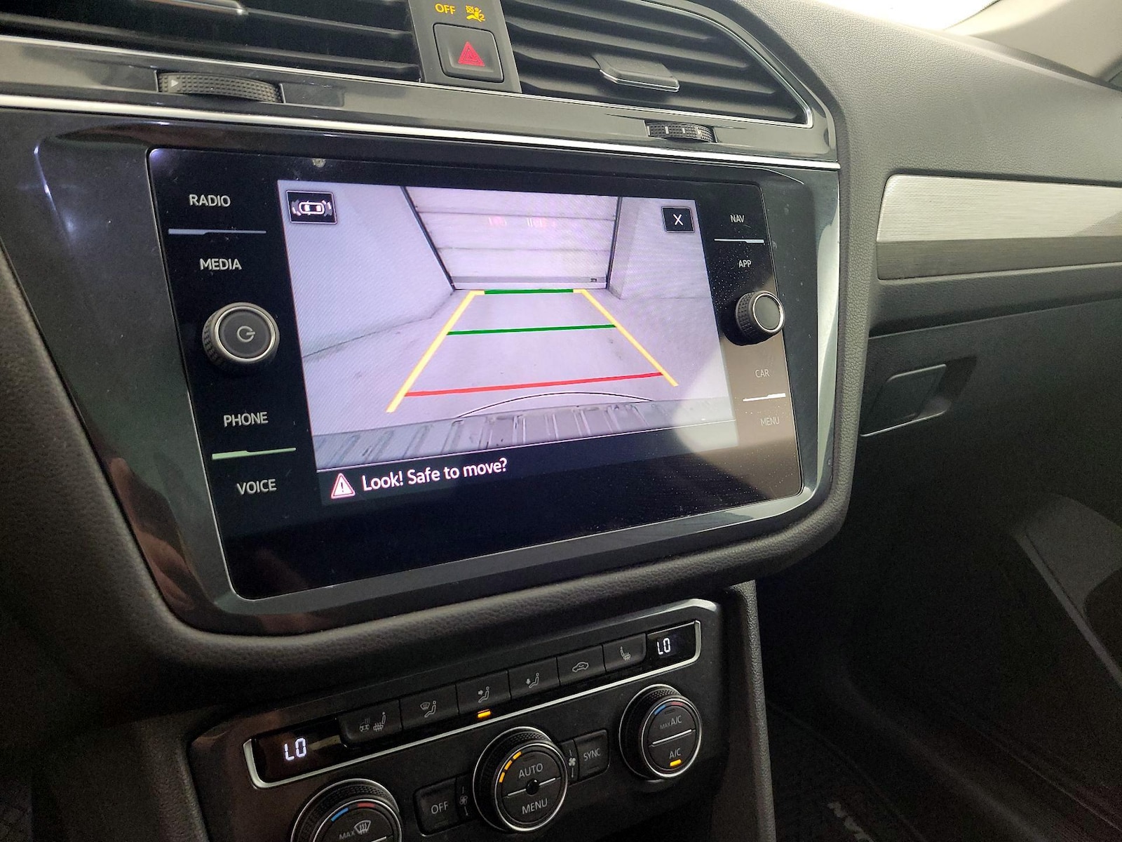 2021 Volkswagen Tiguan SEL - Photo 15