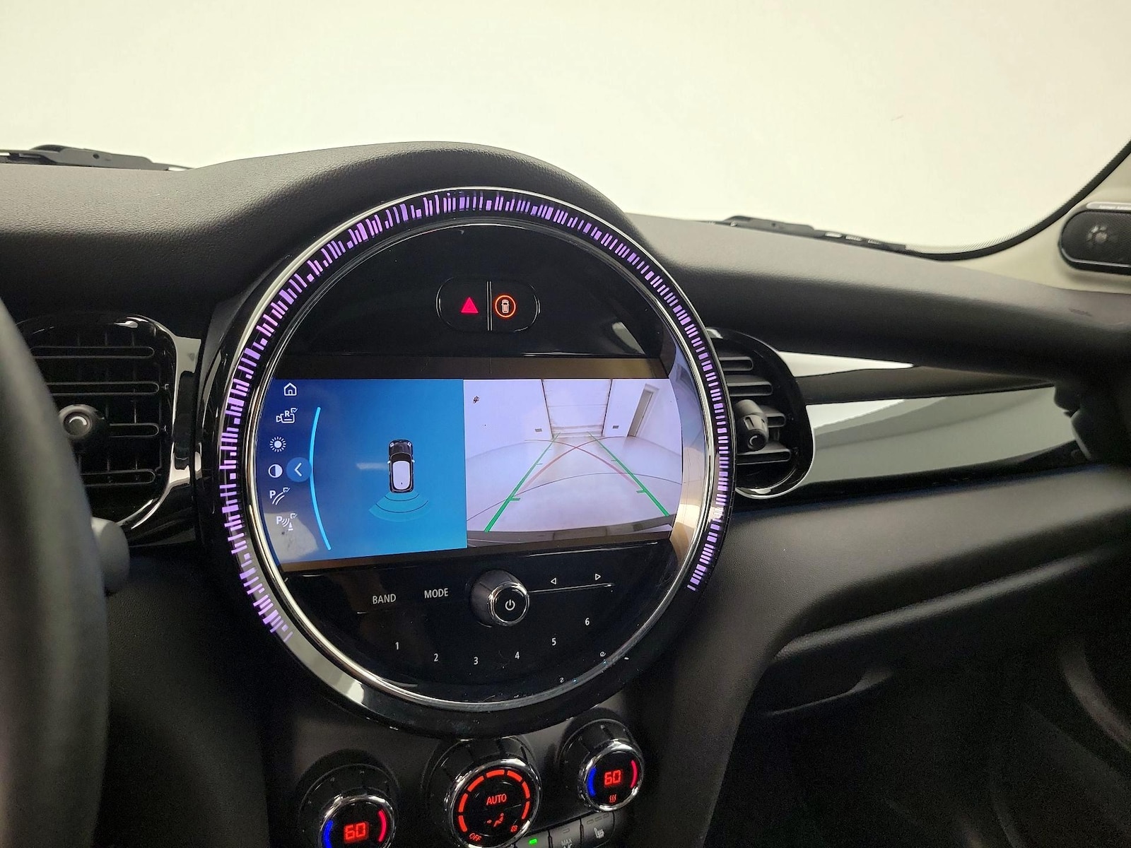2024 MINI Hardtop 2 Door SE - Photo 16