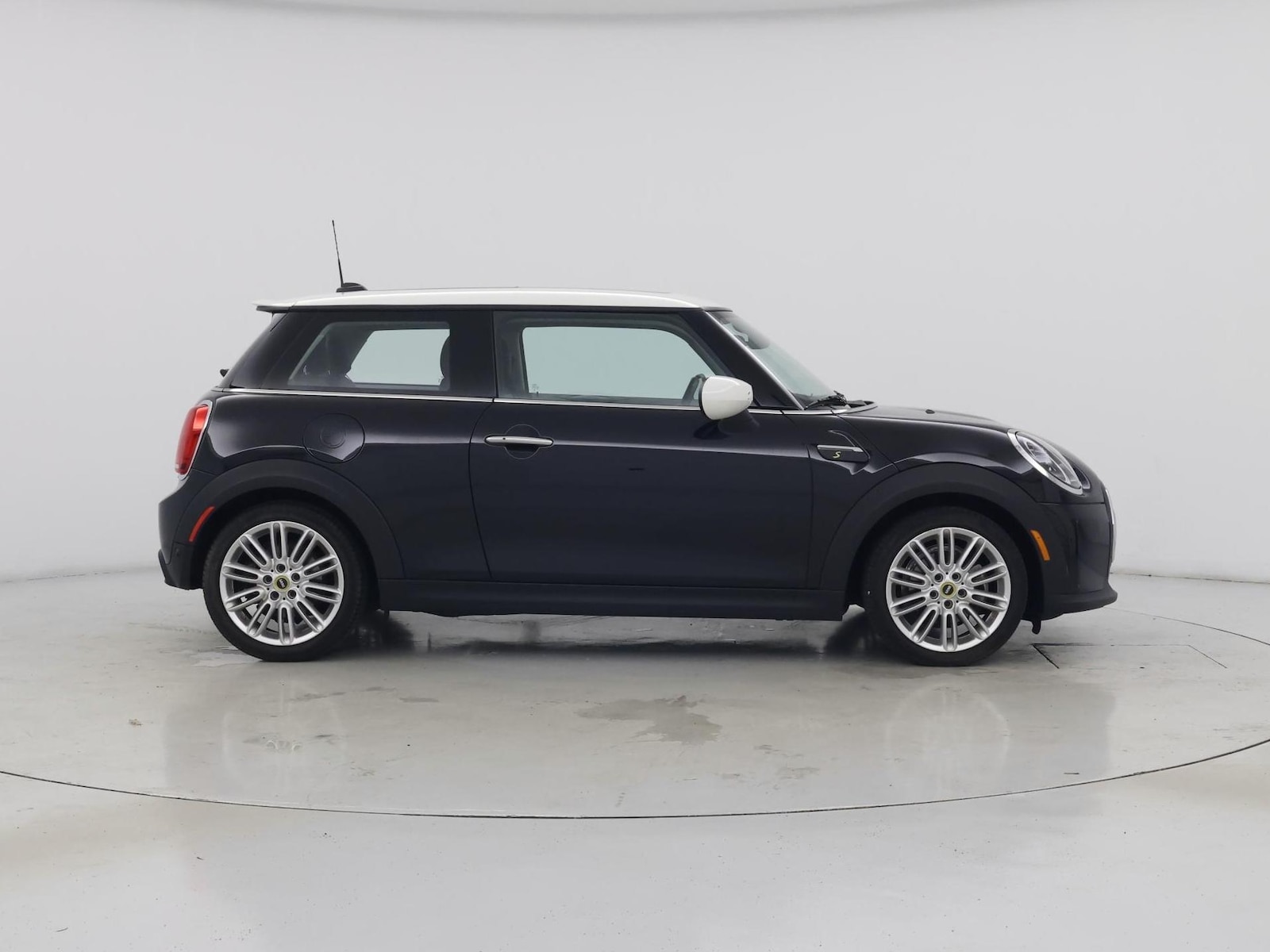 2024 MINI Hardtop 2 Door SE - Photo 8