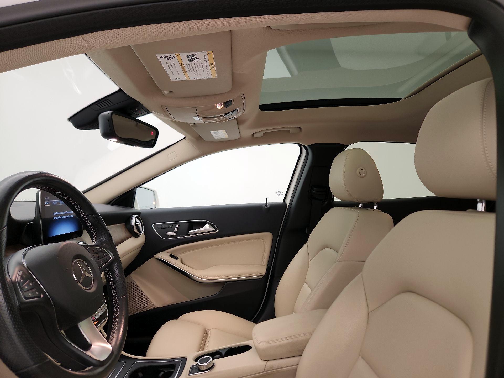Thumbnail: 2019 Mercedes-Benz GLA - 20