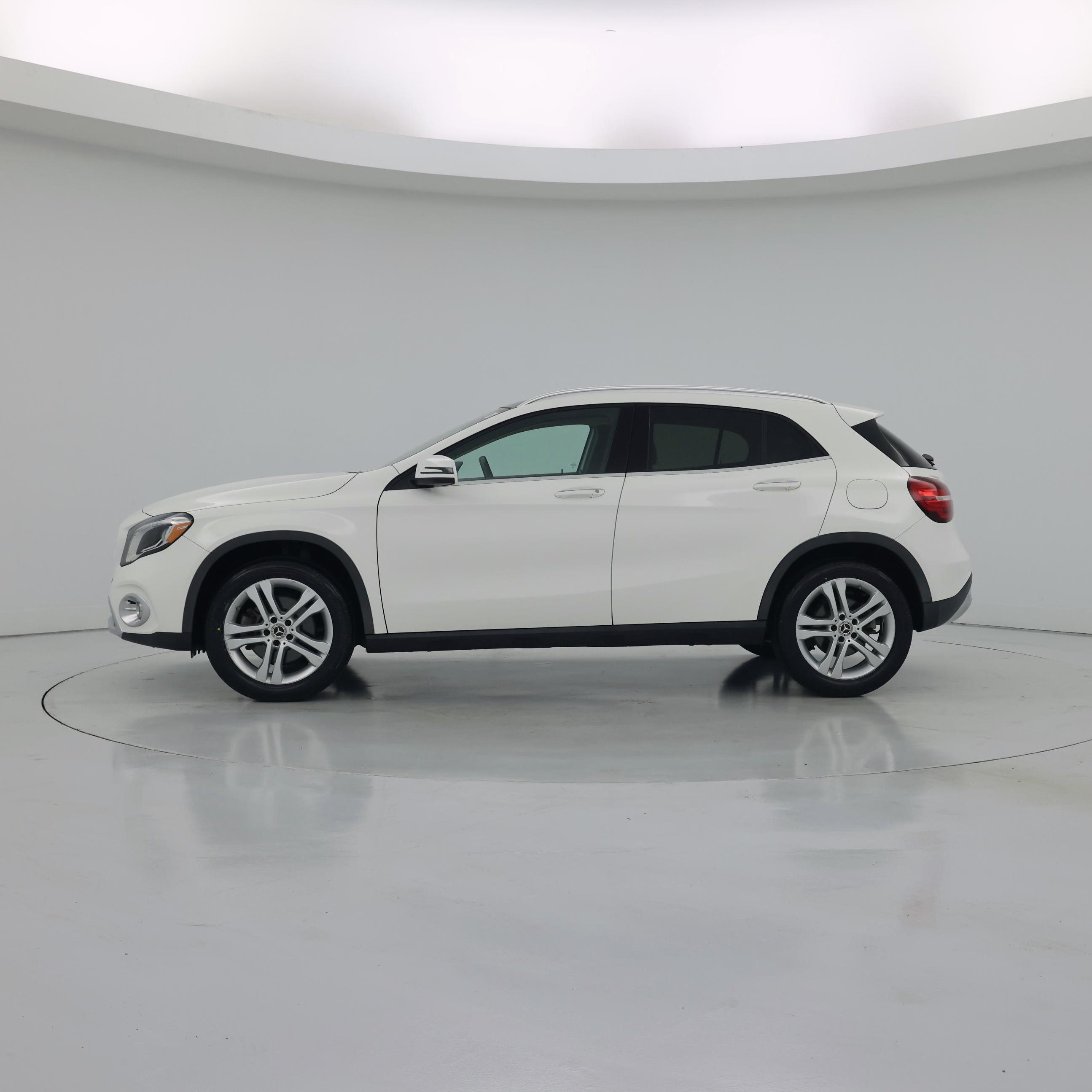 Thumbnail: 2019 Mercedes-Benz GLA - 3