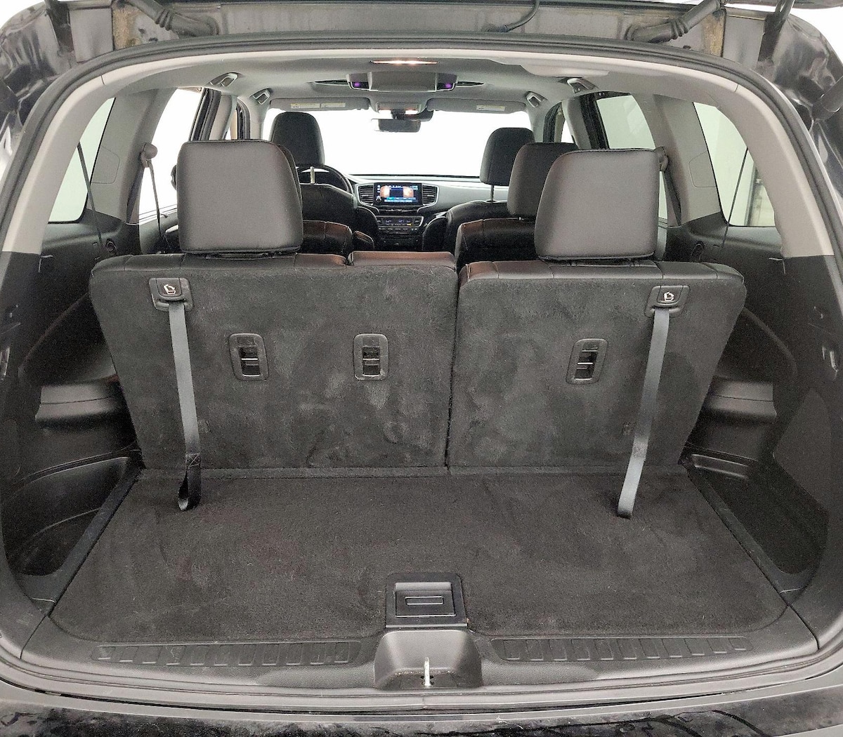 Trunk/Cargo (Seats Up)