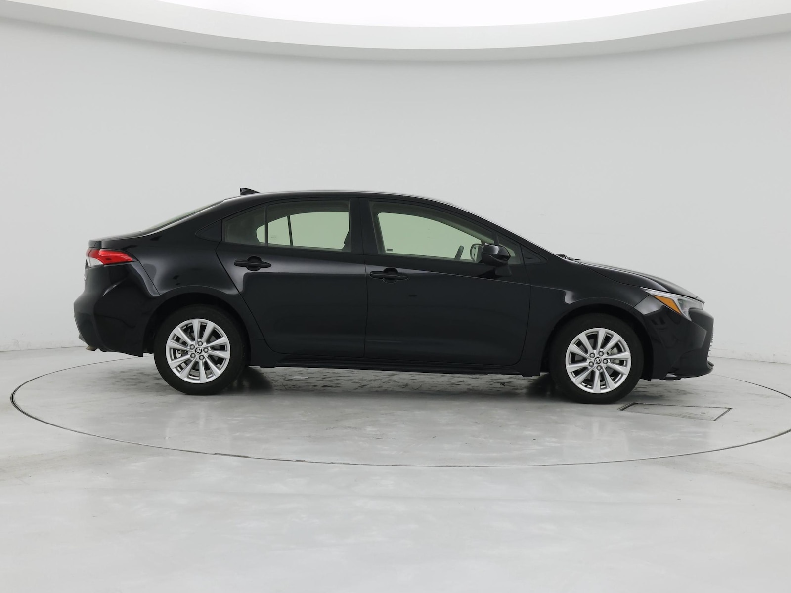2024 Toyota Corolla LE - Photo 8