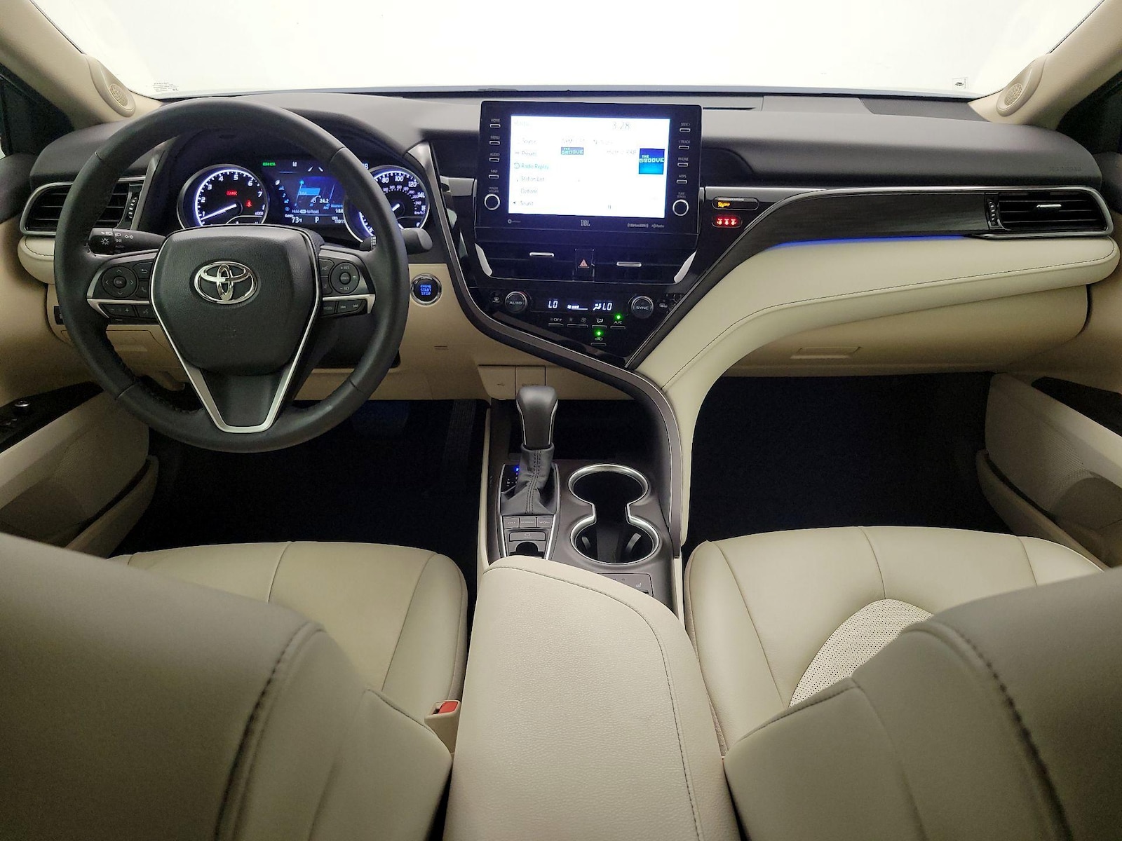 2024 Toyota Camry XLE - Photo 10