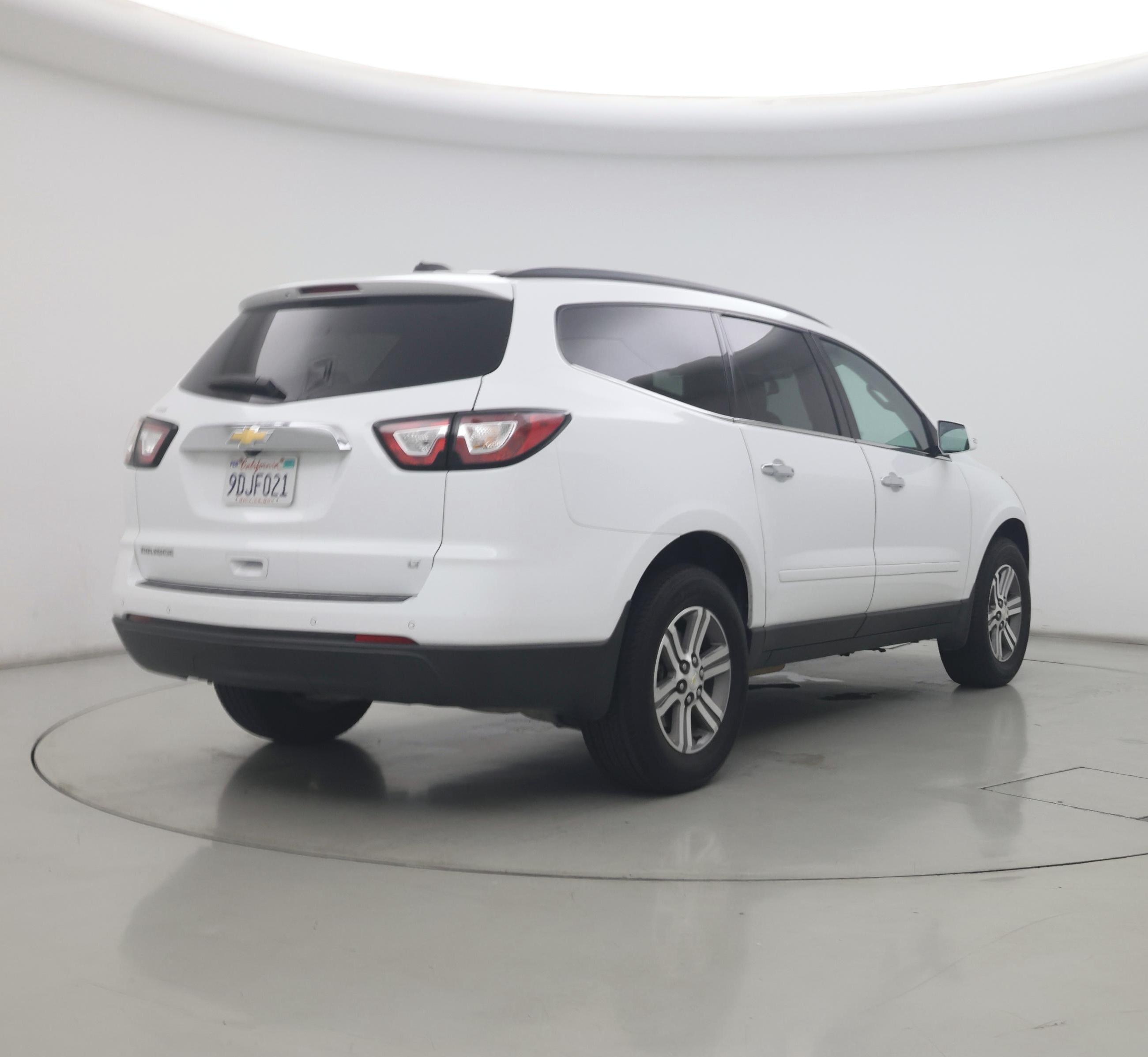 Thumbnail: 2017 Chevrolet Traverse - 8