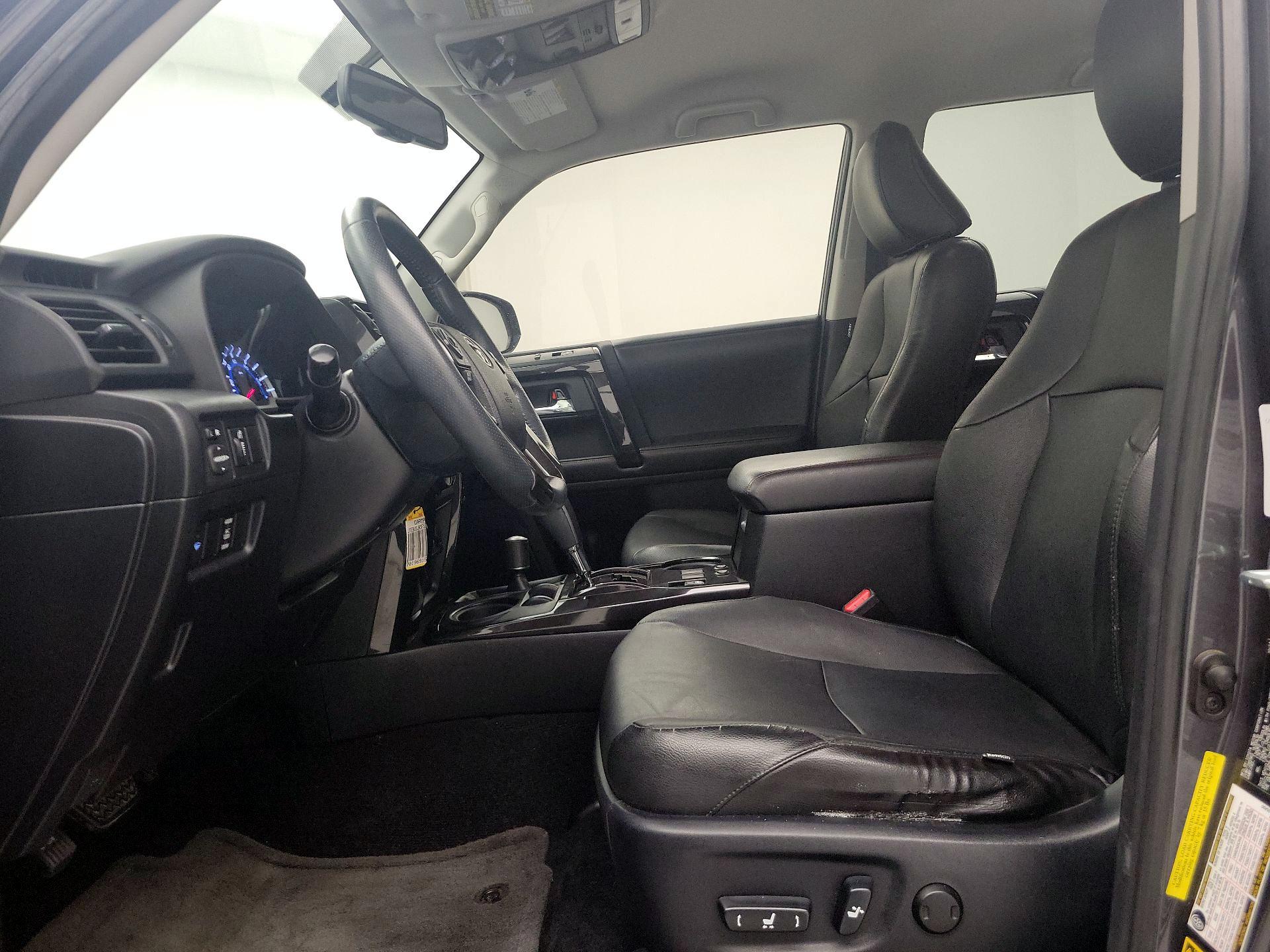 Thumbnail: 2015 Toyota 4Runner - 11