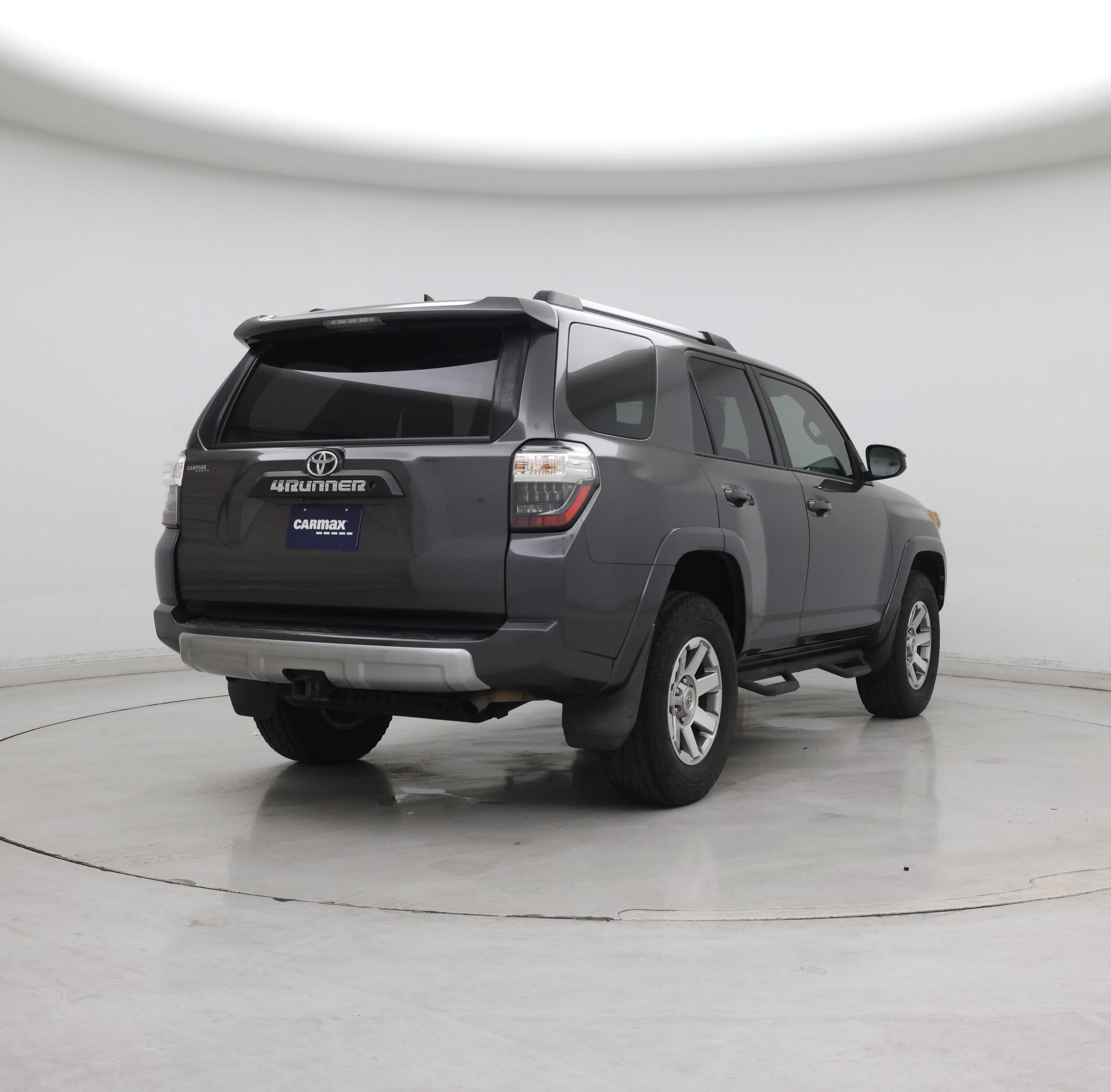 Thumbnail: 2015 Toyota 4Runner - 8