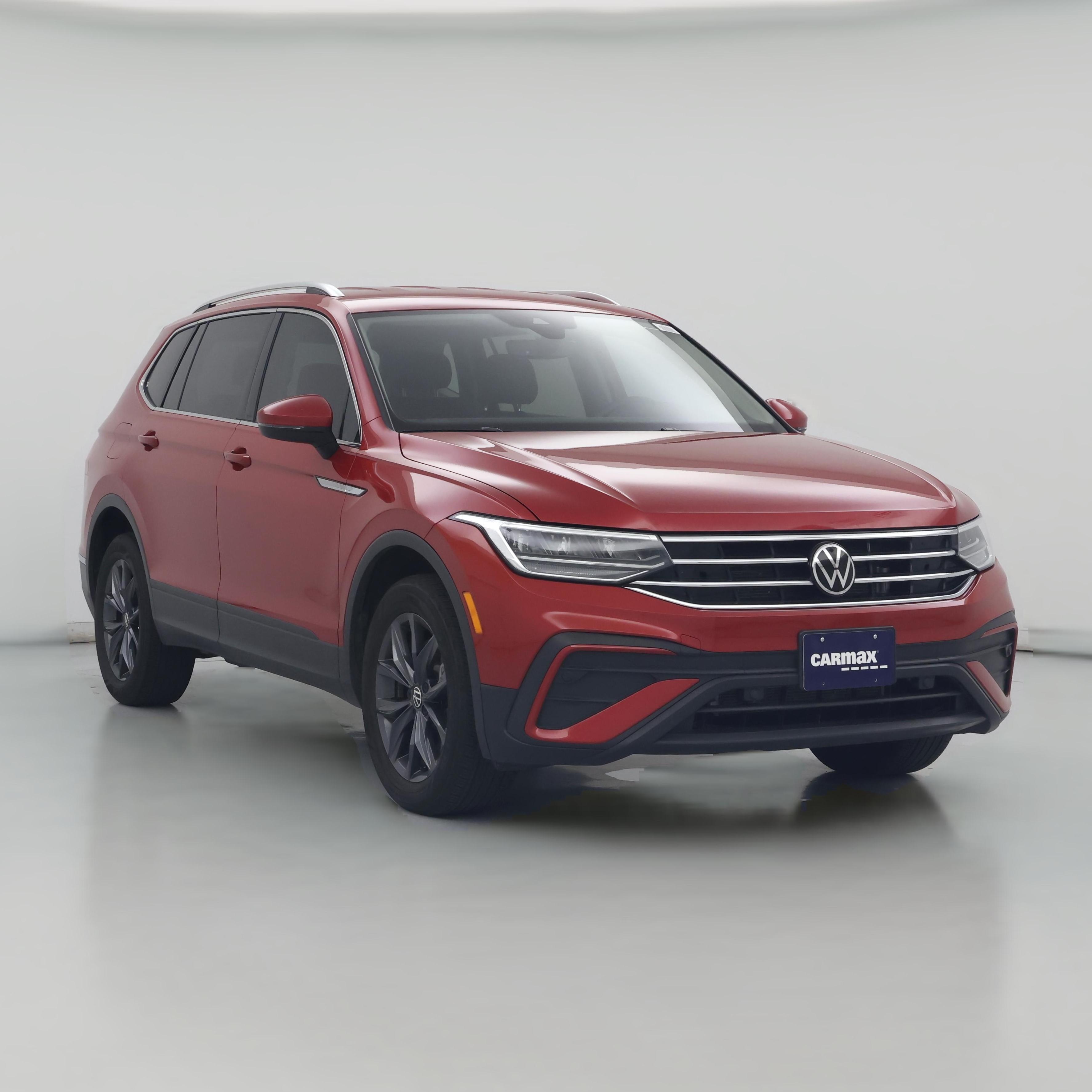 Thumbnail: 2023 Volkswagen Tiguan - 1