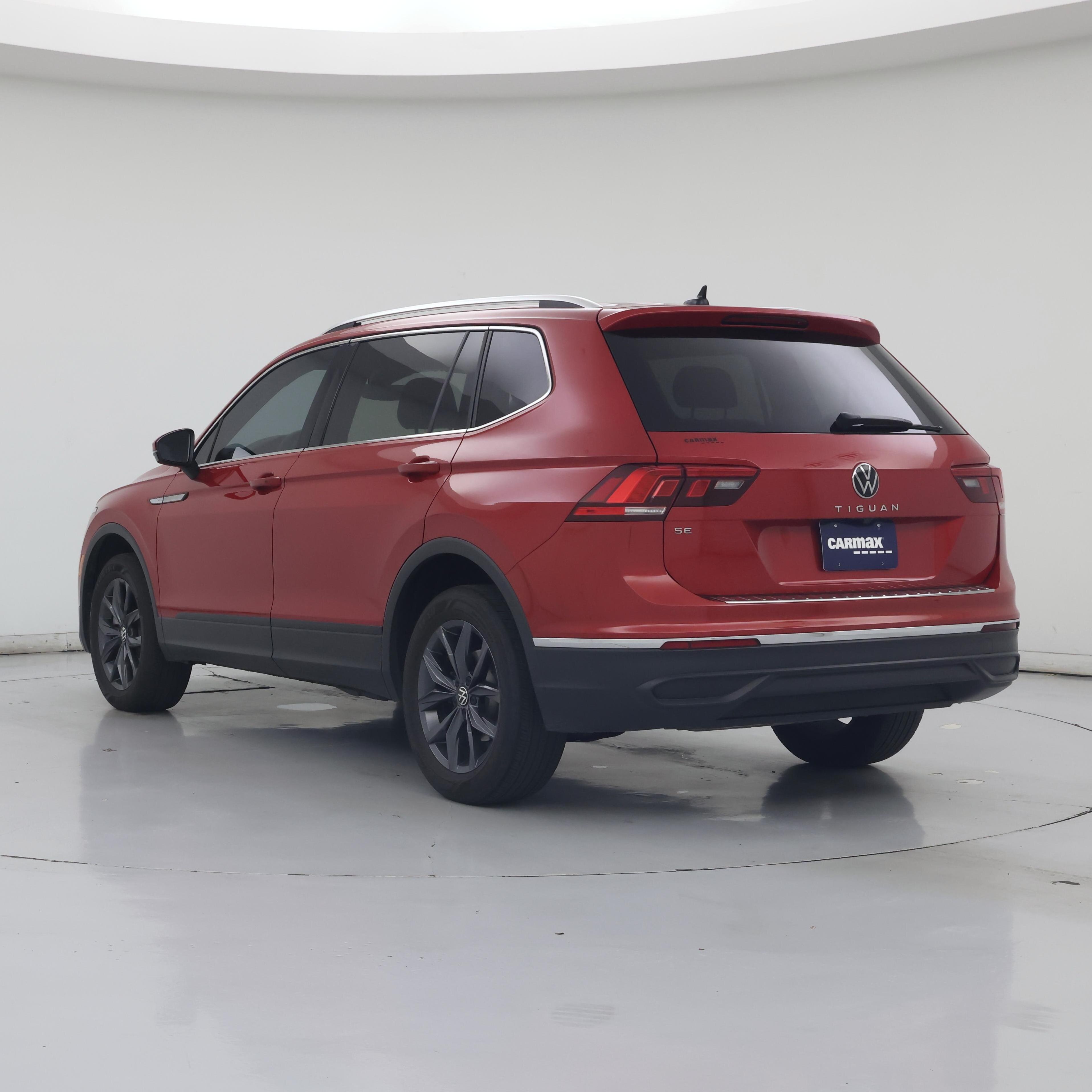 Thumbnail: 2023 Volkswagen Tiguan - 2