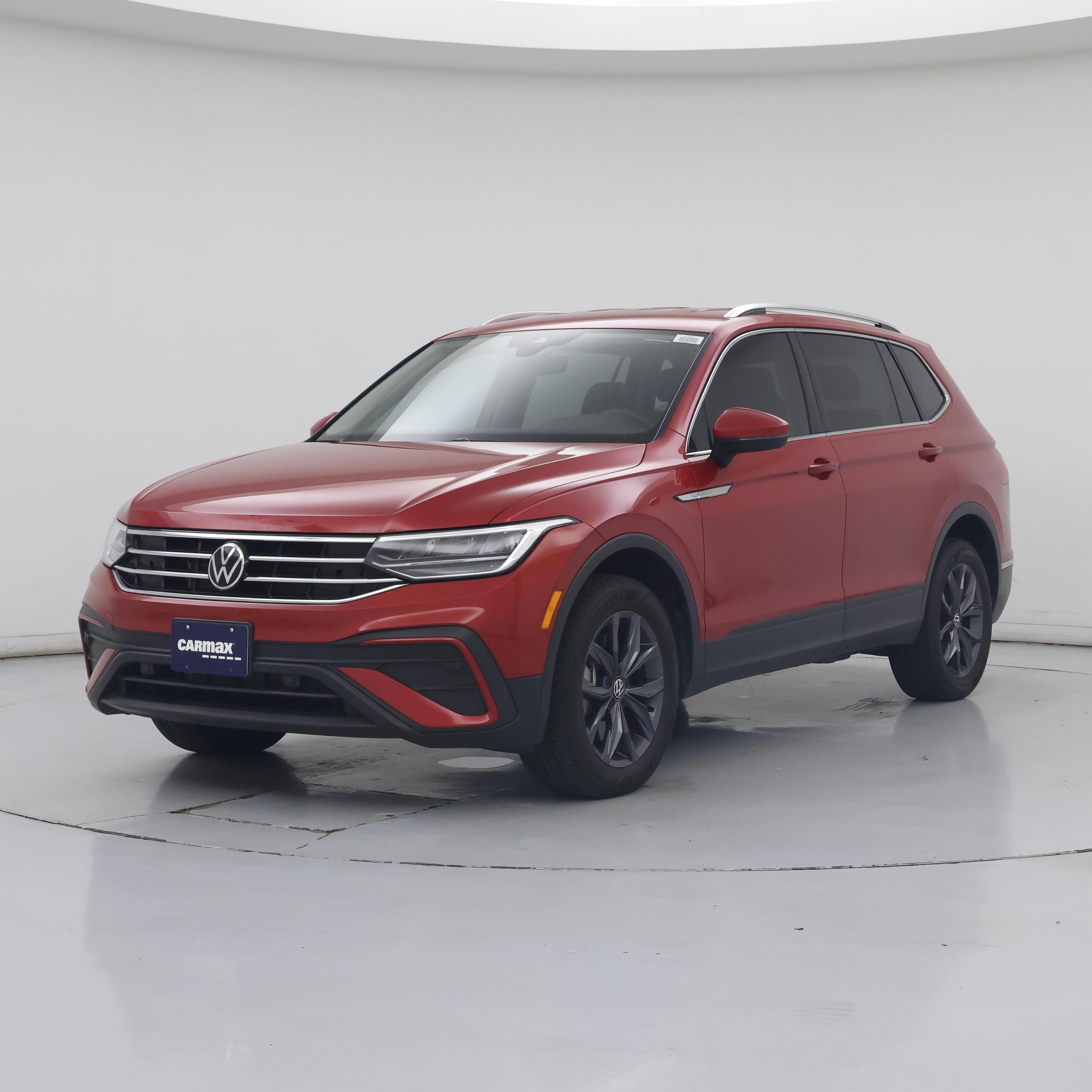 Thumbnail: 2023 Volkswagen Tiguan - 4