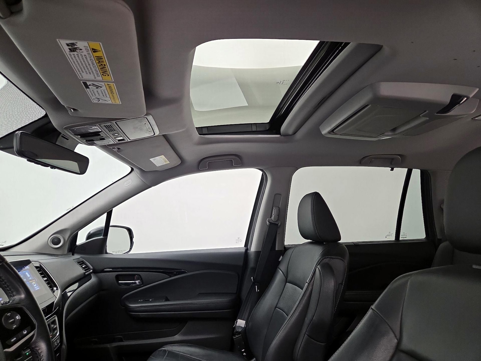 Sunroof(s) & Overhead Airbags