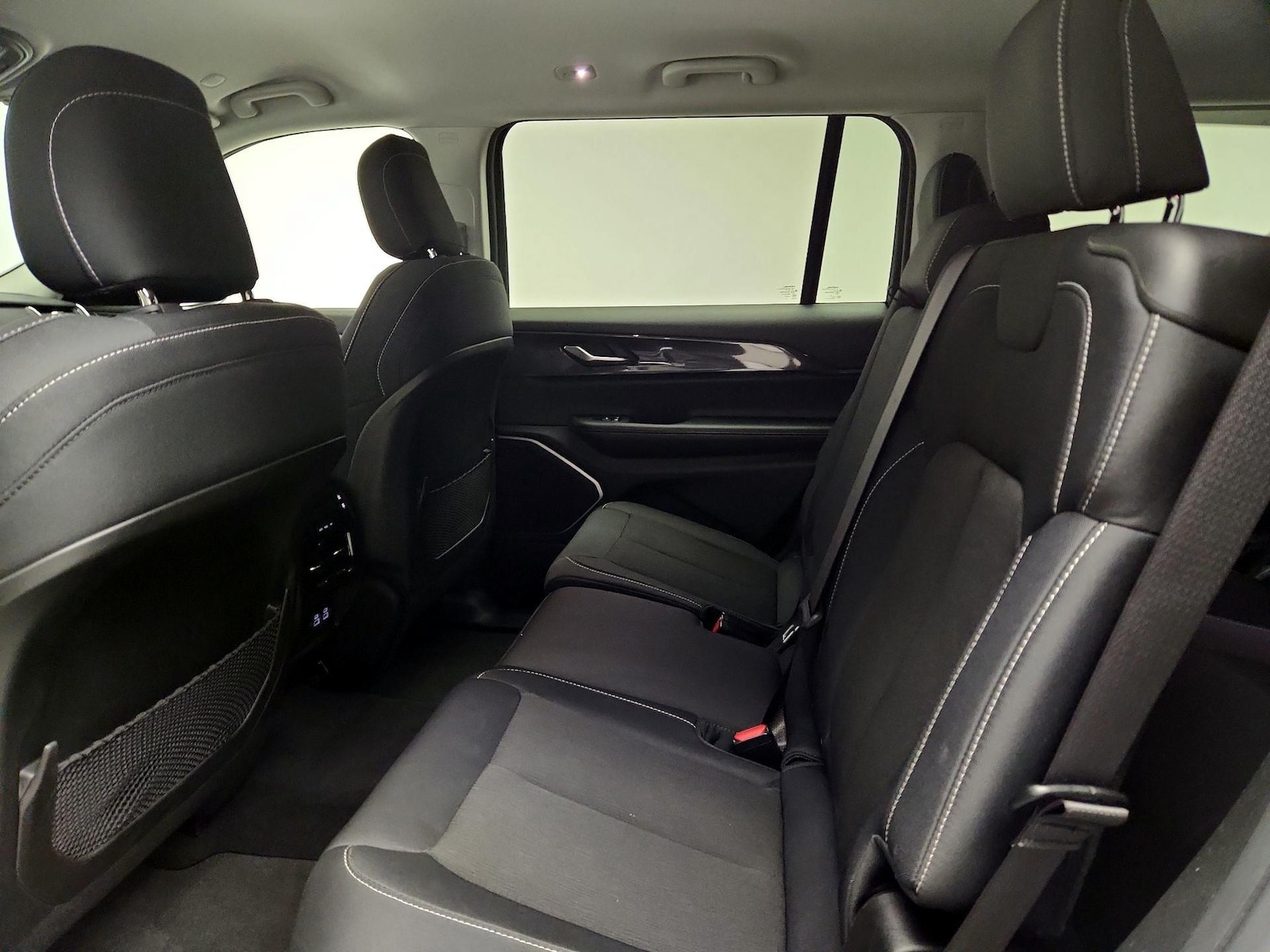 2021 Jeep Grand Cherokee L Laredo - Photo 20