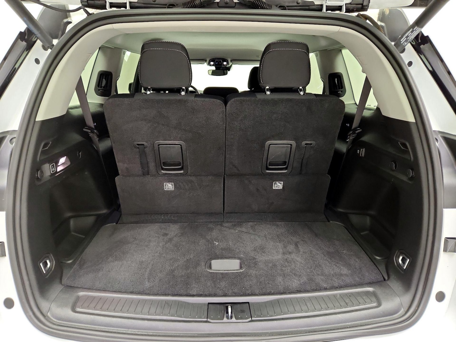 2021 Jeep Grand Cherokee L Laredo - Photo 22