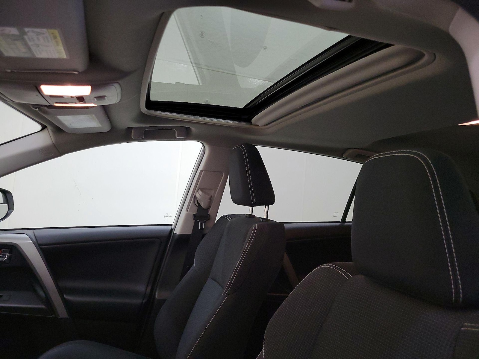 Sunroof(s) & Overhead Airbags