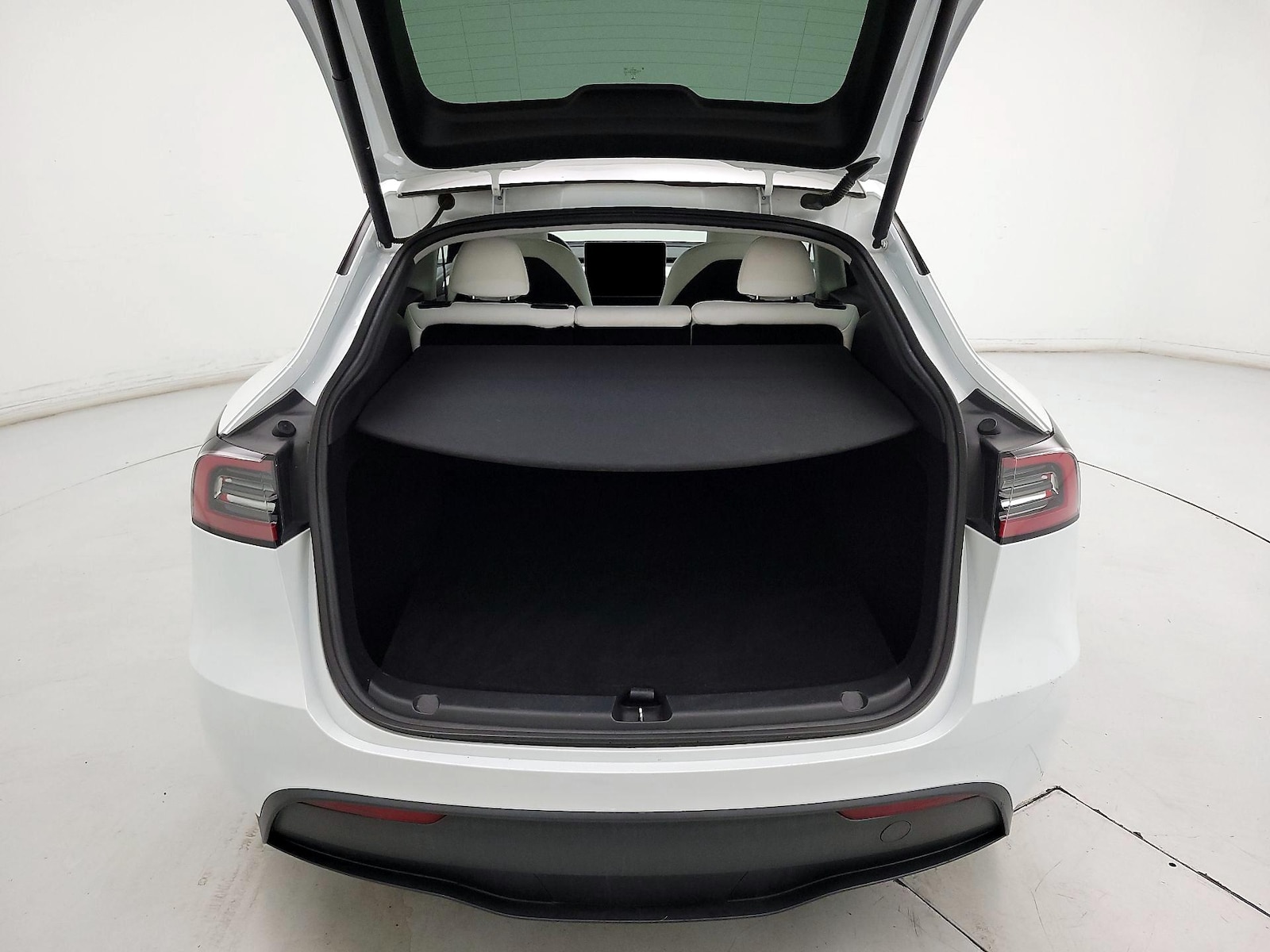 2023 Tesla Model Y Long Range - Photo 20