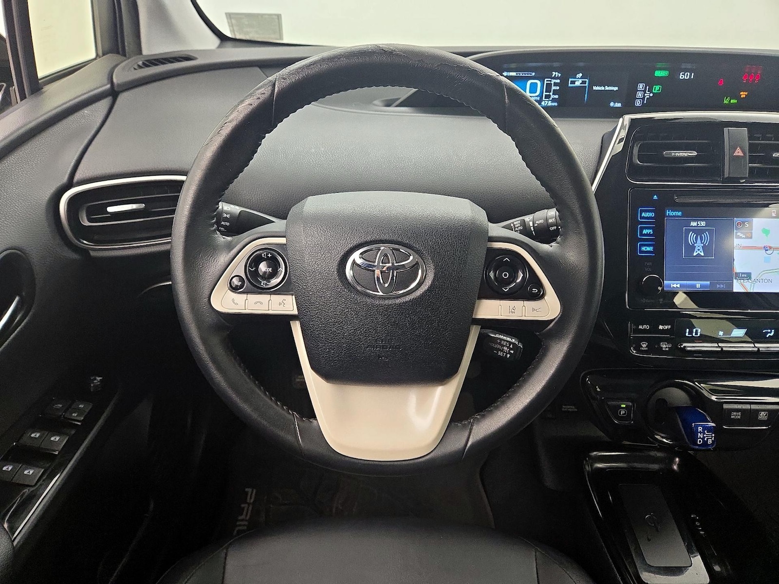 2017 Toyota Prius Four - Photo 11