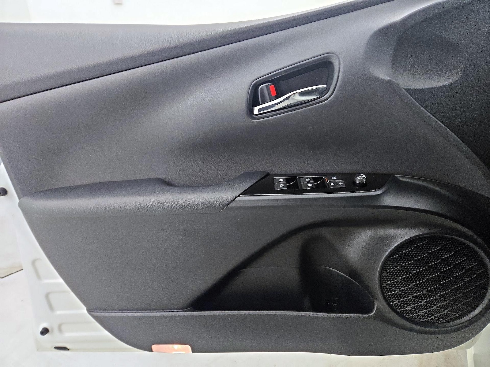 2017 Toyota Prius Four - Photo 13